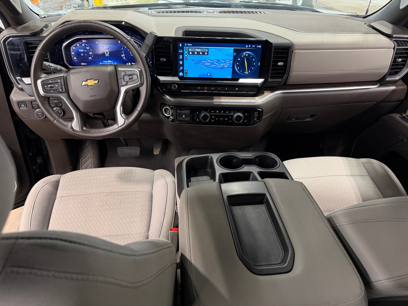 Thumbnail: 2026 Chevrolet Silverado 1500 - 3
