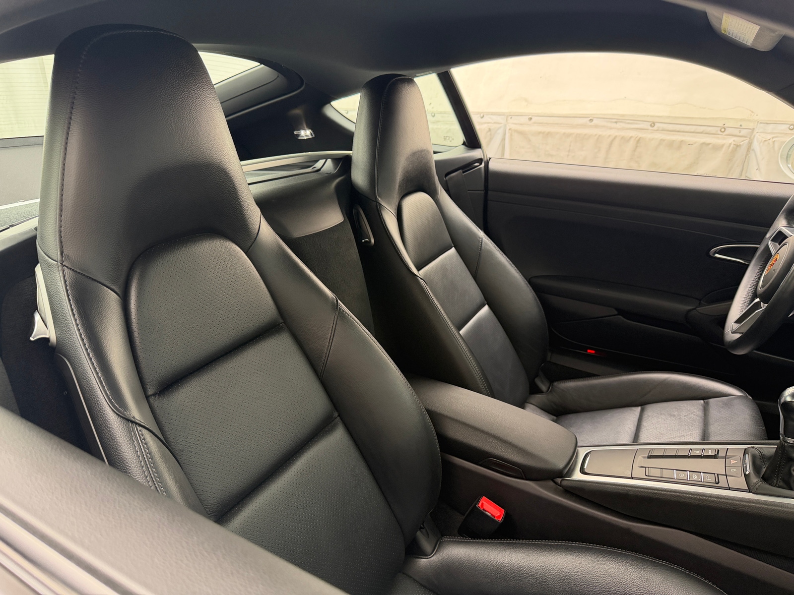 Thumbnail: 2022 Porsche 718 Cayman - 2