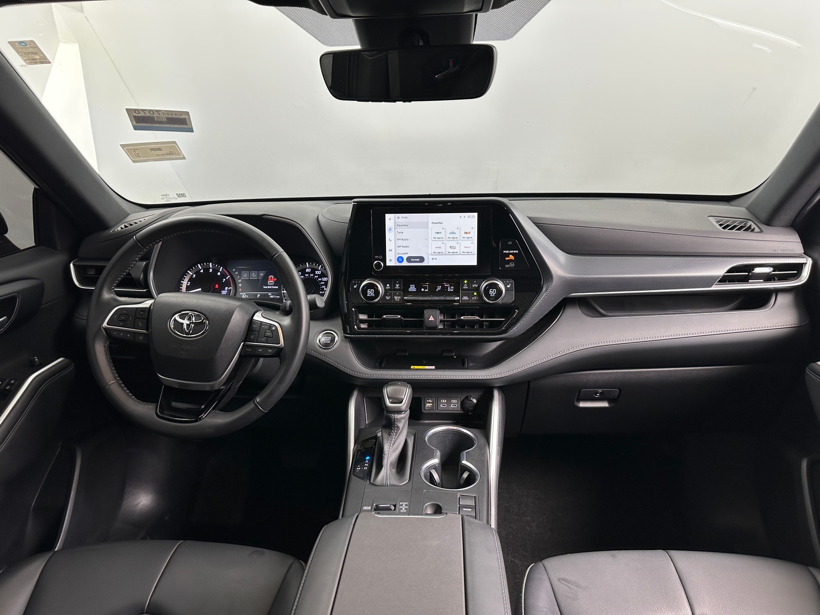 Thumbnail: 2023 Toyota Highlander - 3