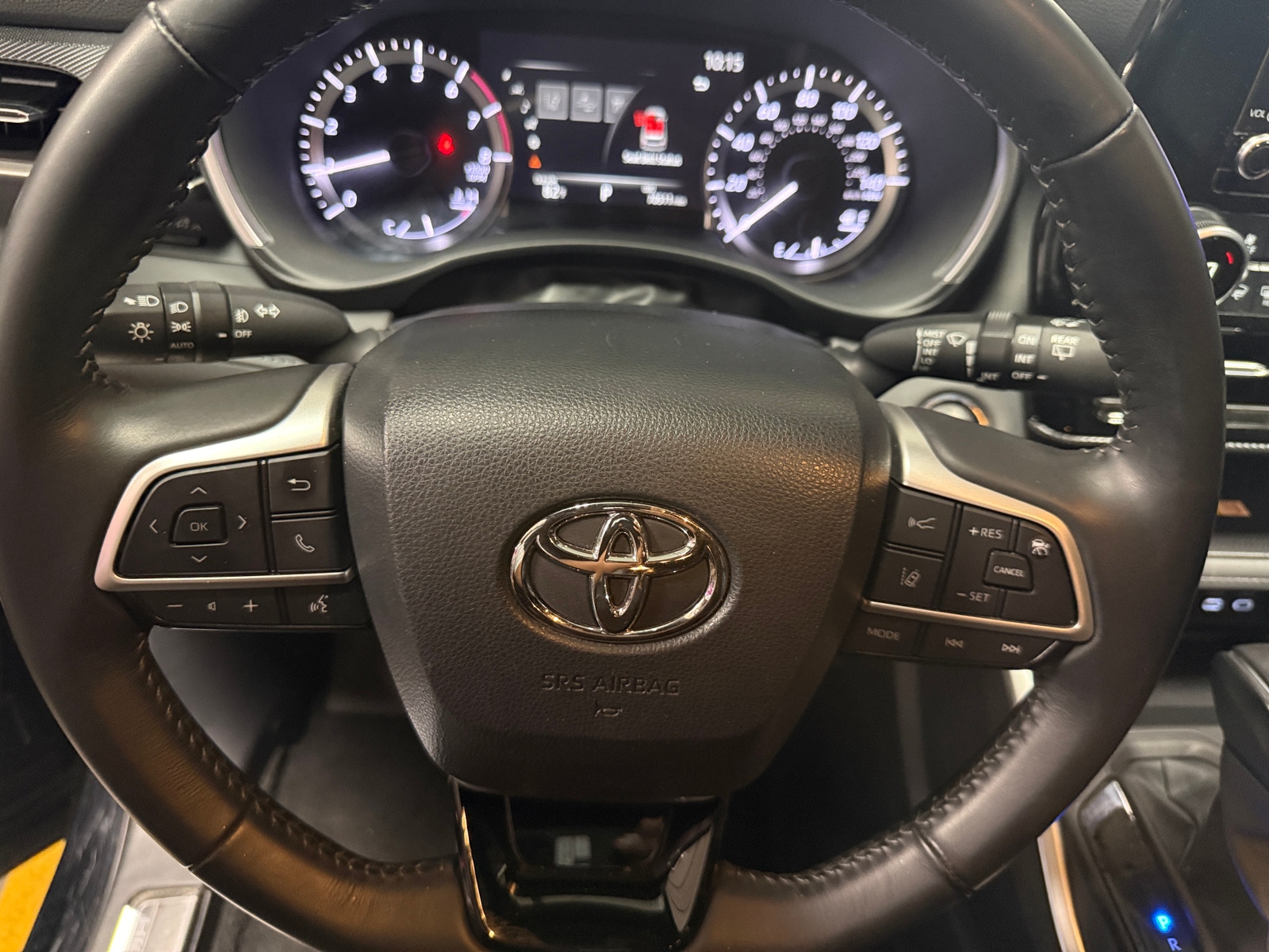 Thumbnail: 2023 Toyota Highlander - 5