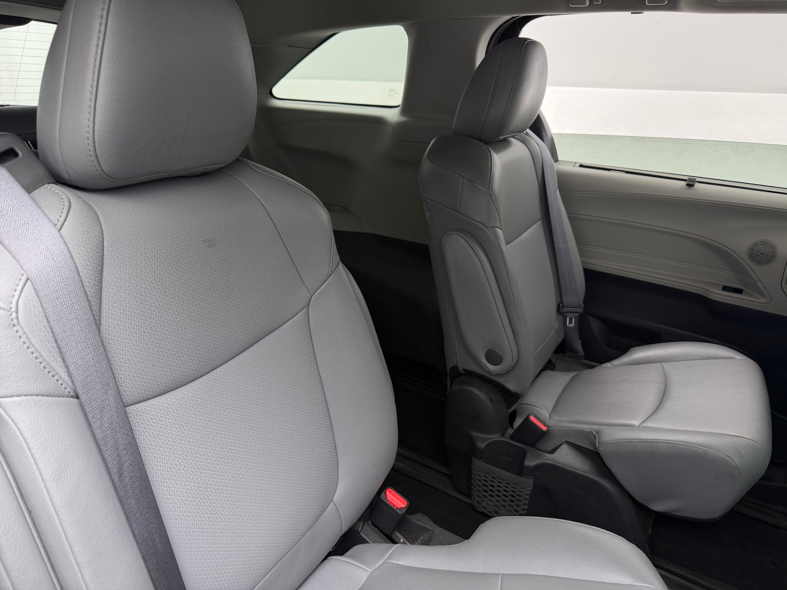 Thumbnail: 2024 Toyota Sienna - 5