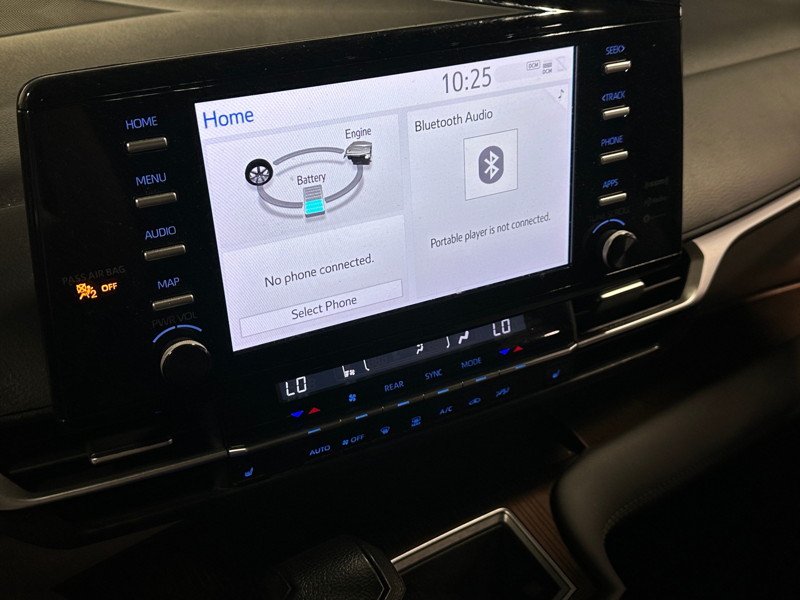 Thumbnail: 2024 Toyota Sienna - 3