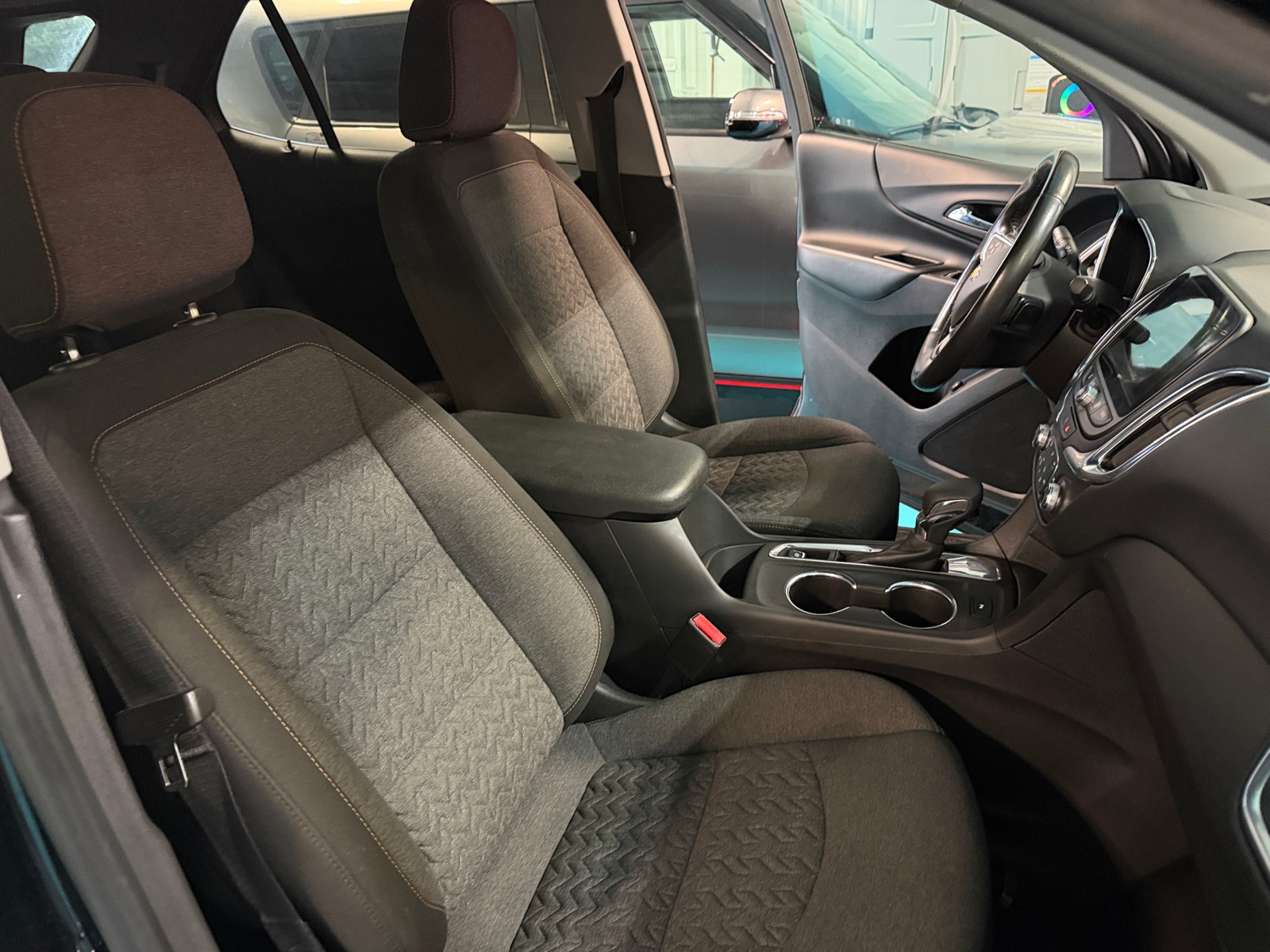 Thumbnail: 2022 Chevrolet Equinox - 2