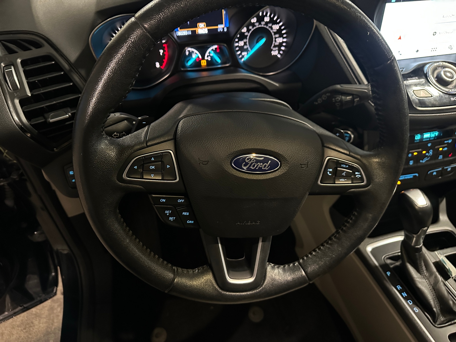 Thumbnail: 2017 Ford Escape - 4