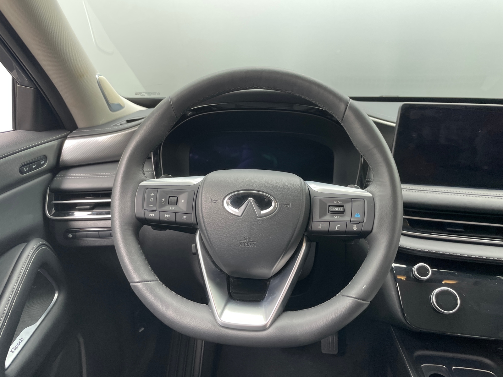 Thumbnail: 2026 INFINITI QX60 - 4