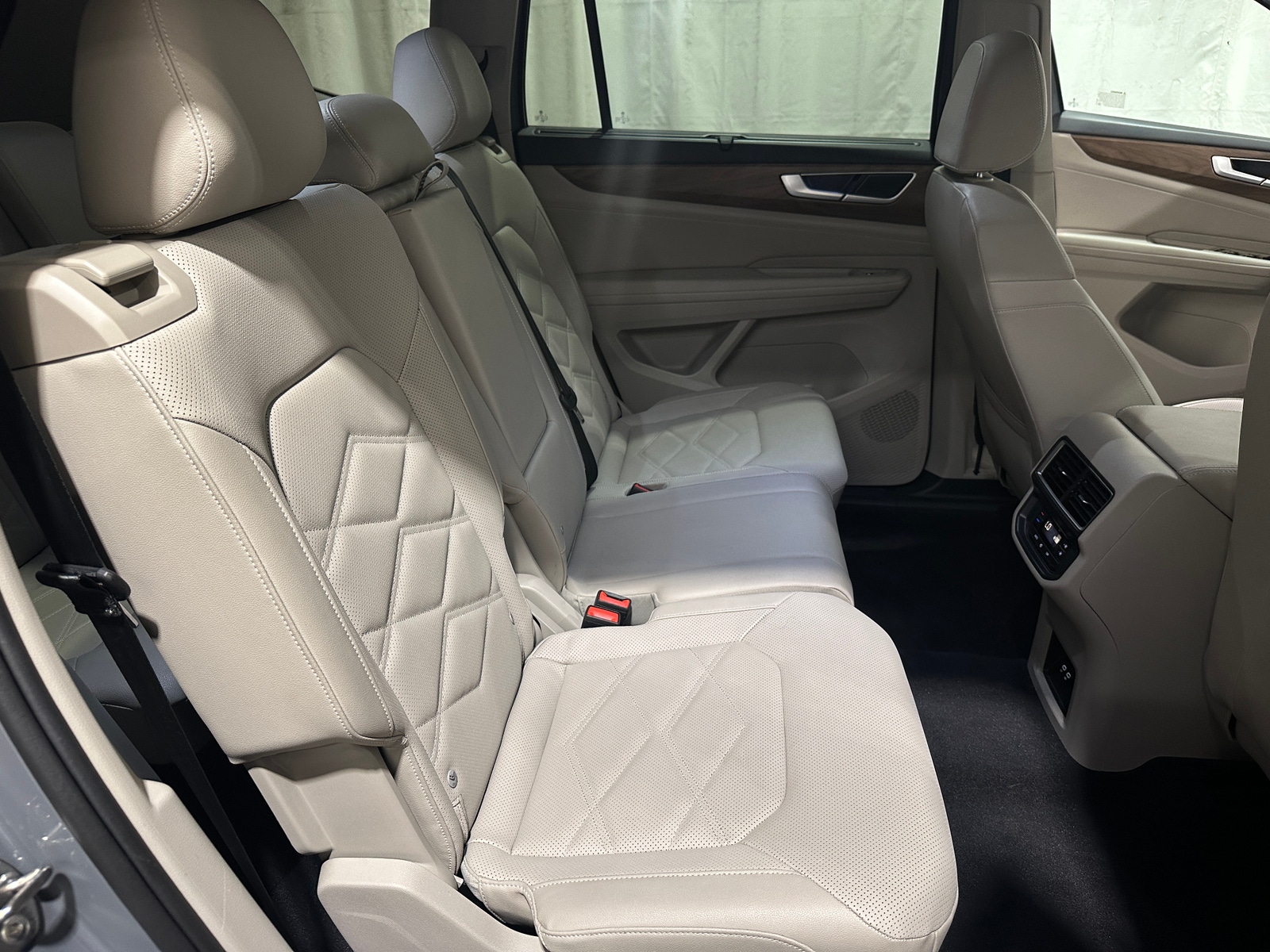 Thumbnail: 2026 Volkswagen Atlas - 5