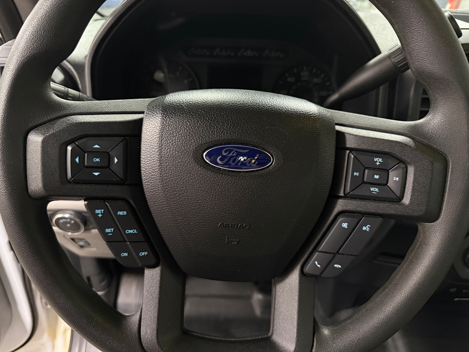 Thumbnail: 2015 Ford Econoline - 5