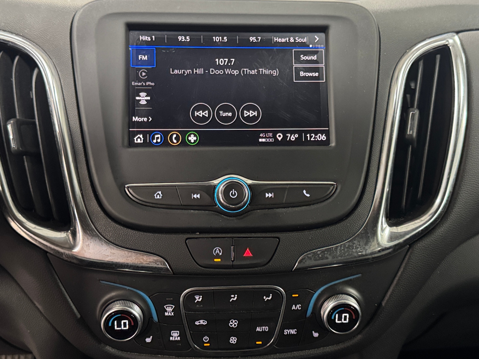 Thumbnail: 2022 Chevrolet Equinox - 4