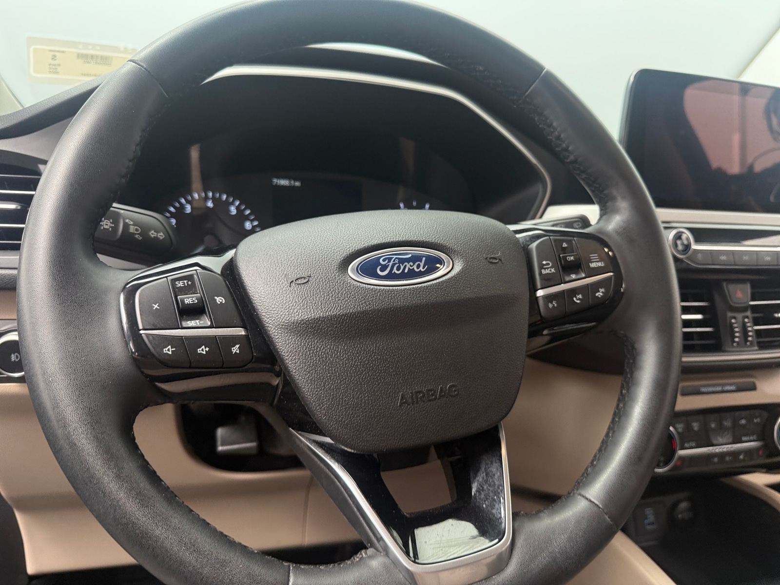Thumbnail: 2022 Ford Escape - 4