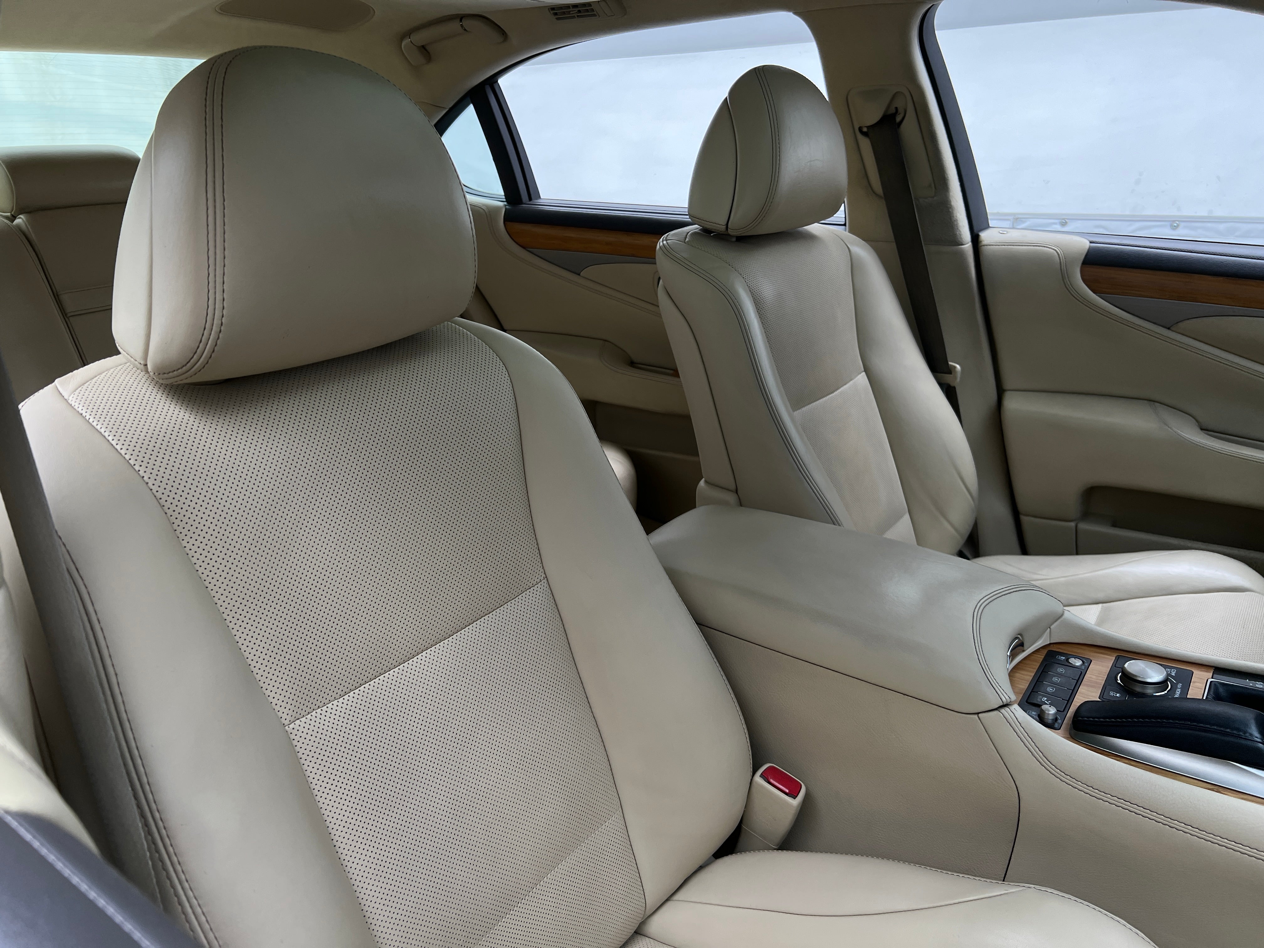 2014 Lexus LS