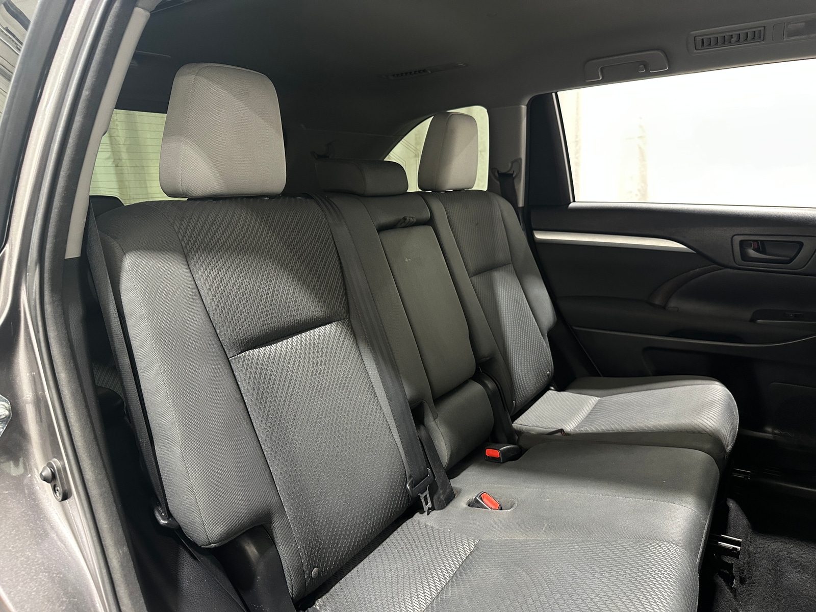 Thumbnail: 2015 Toyota Highlander - 6