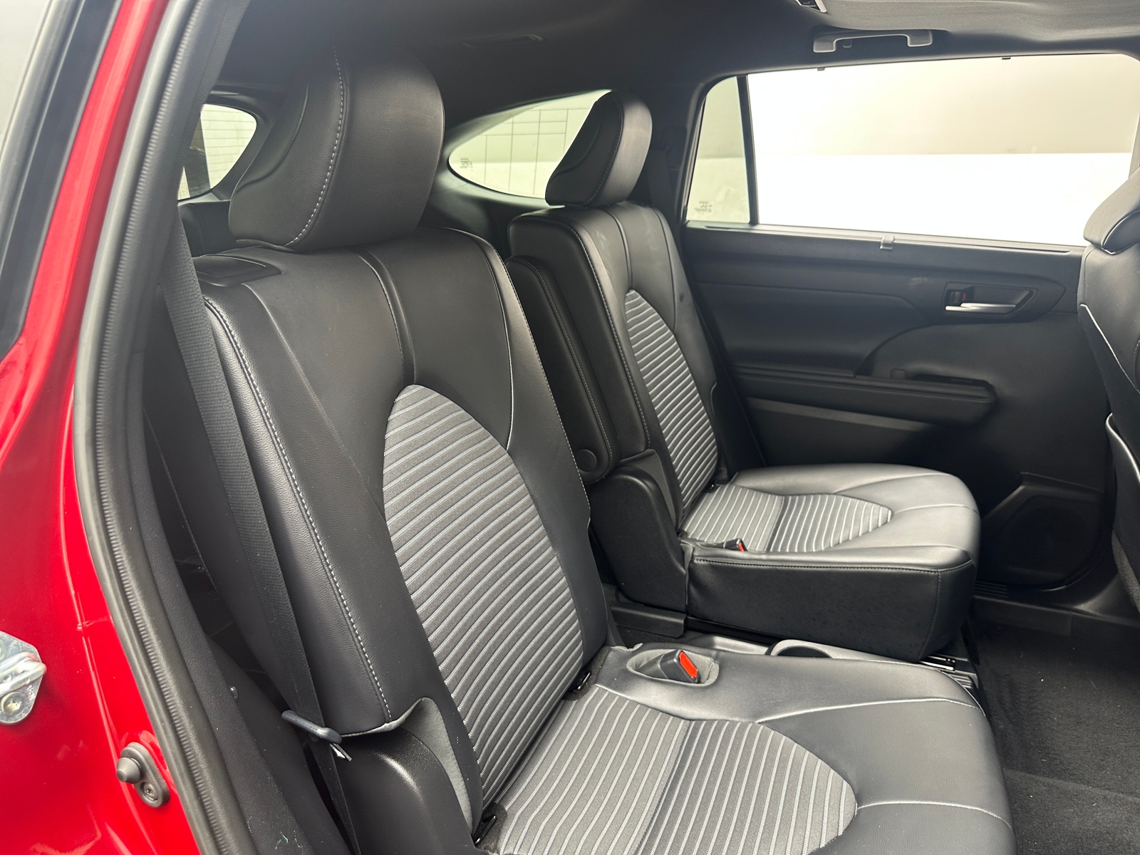 Thumbnail: 2021 Toyota Highlander - 5