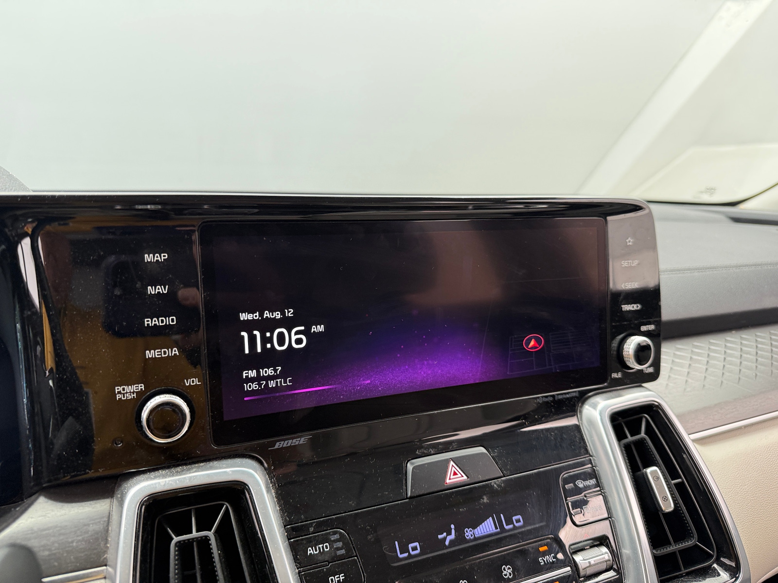Thumbnail: 2023 Kia Sorento - 3