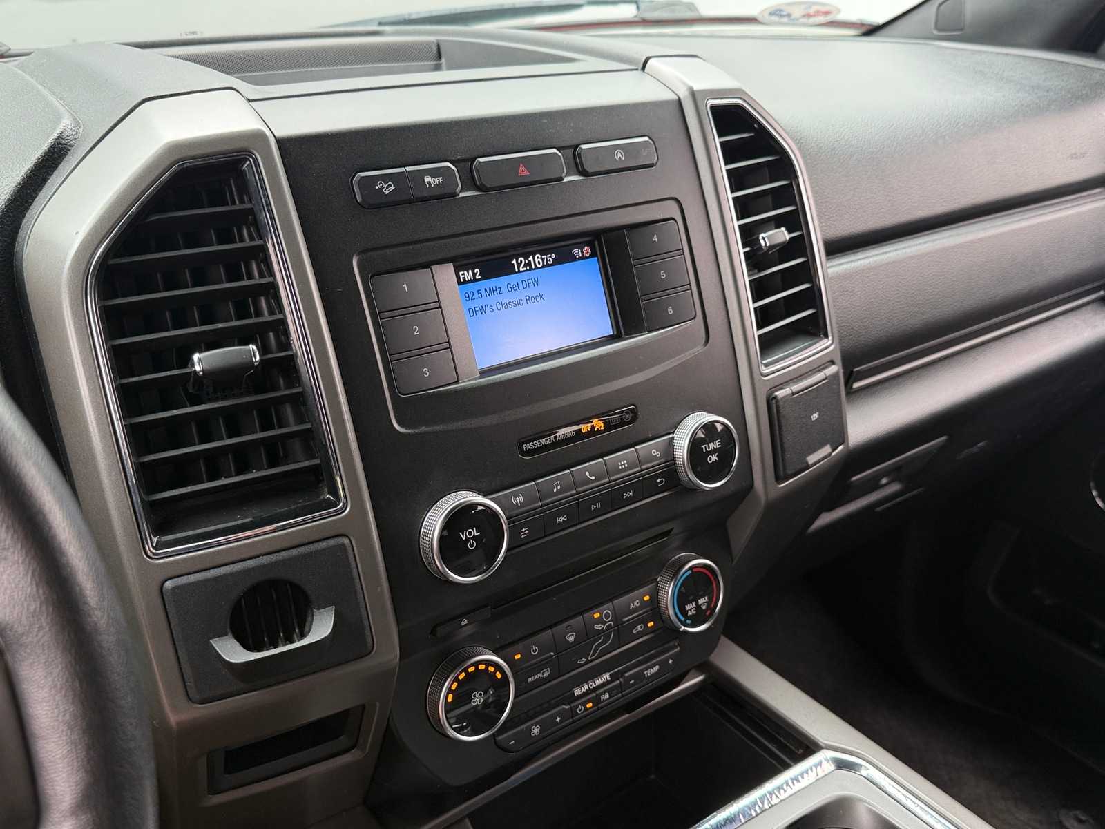 Thumbnail: 2018 Ford Expedition - 4