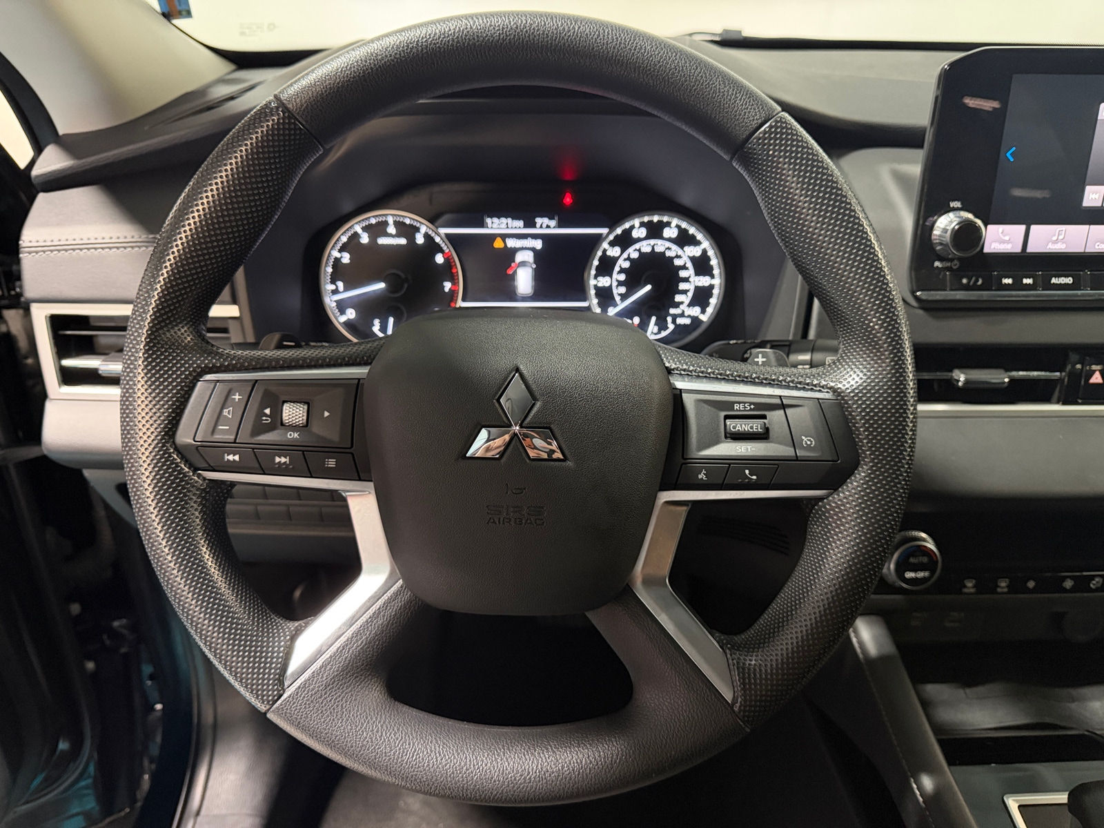 Thumbnail: 2022 Mitsubishi Outlander - 5