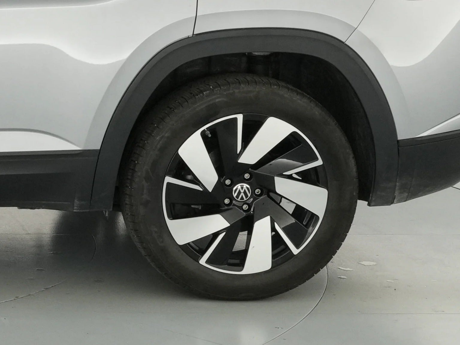 2026 Volkswagen Atlas Cross Sport SE w/Tech - Photo 19