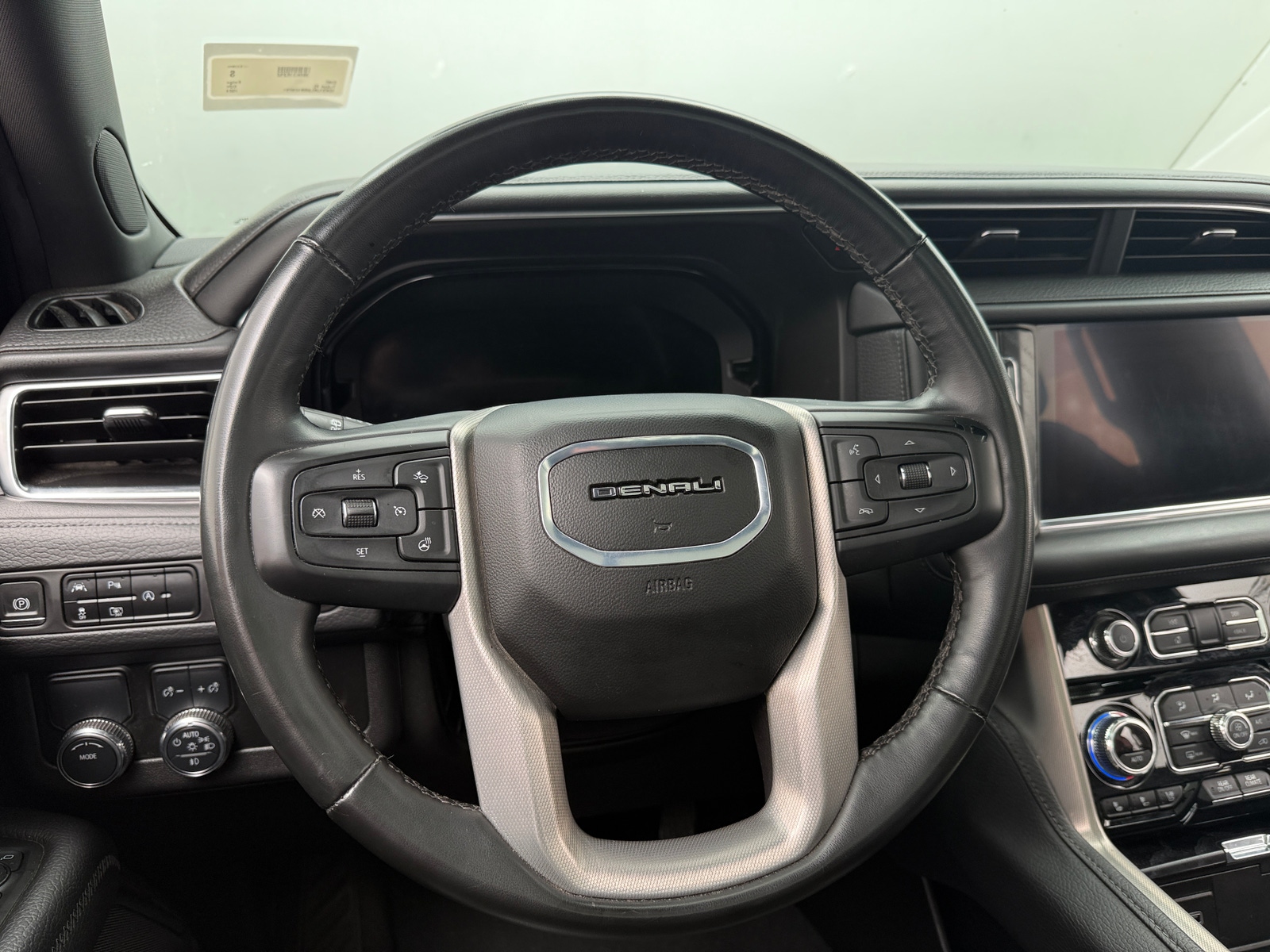 Thumbnail: 2024 GMC Yukon XL - 4