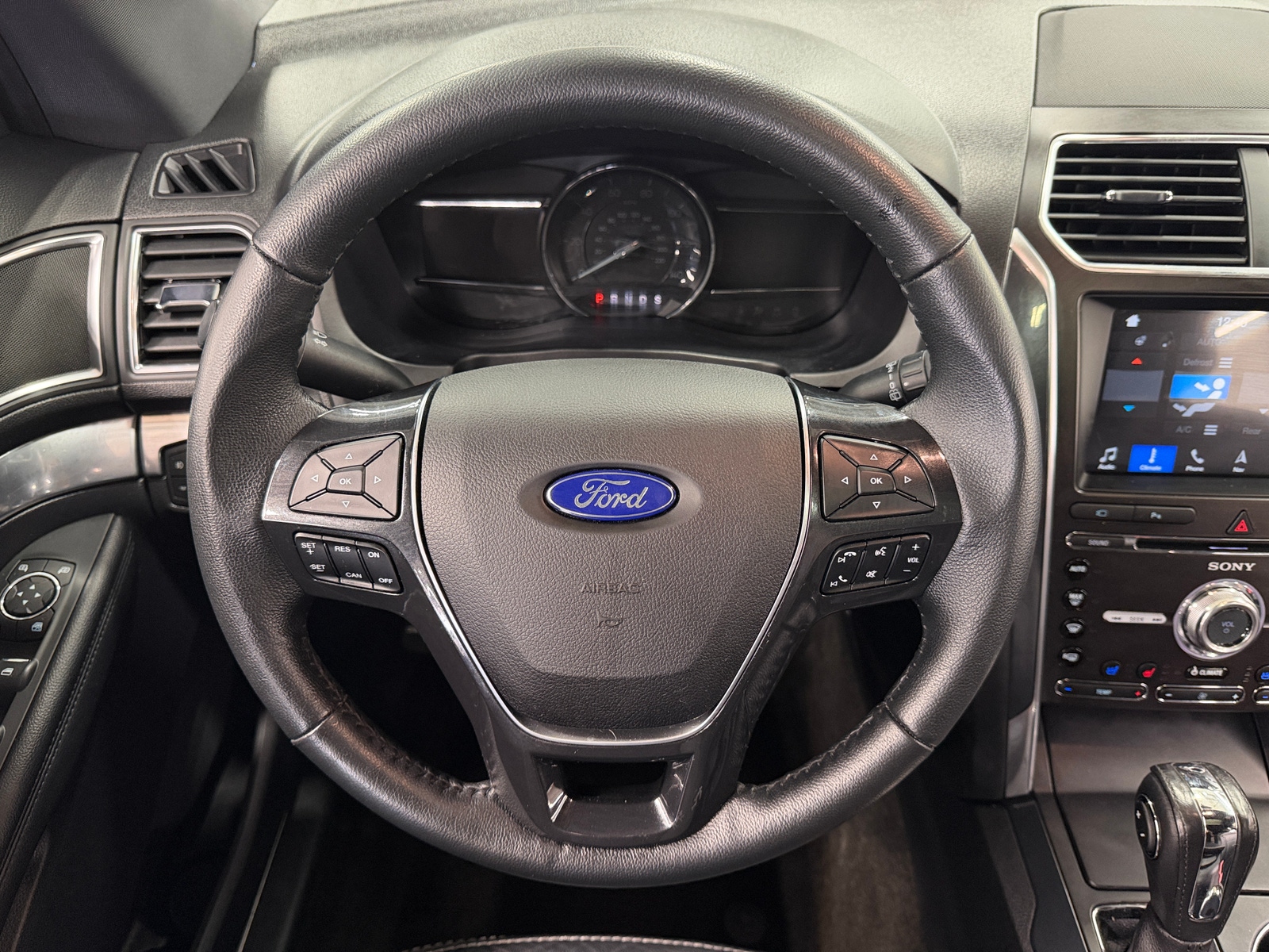 Thumbnail: 2018 Ford Explorer - 4