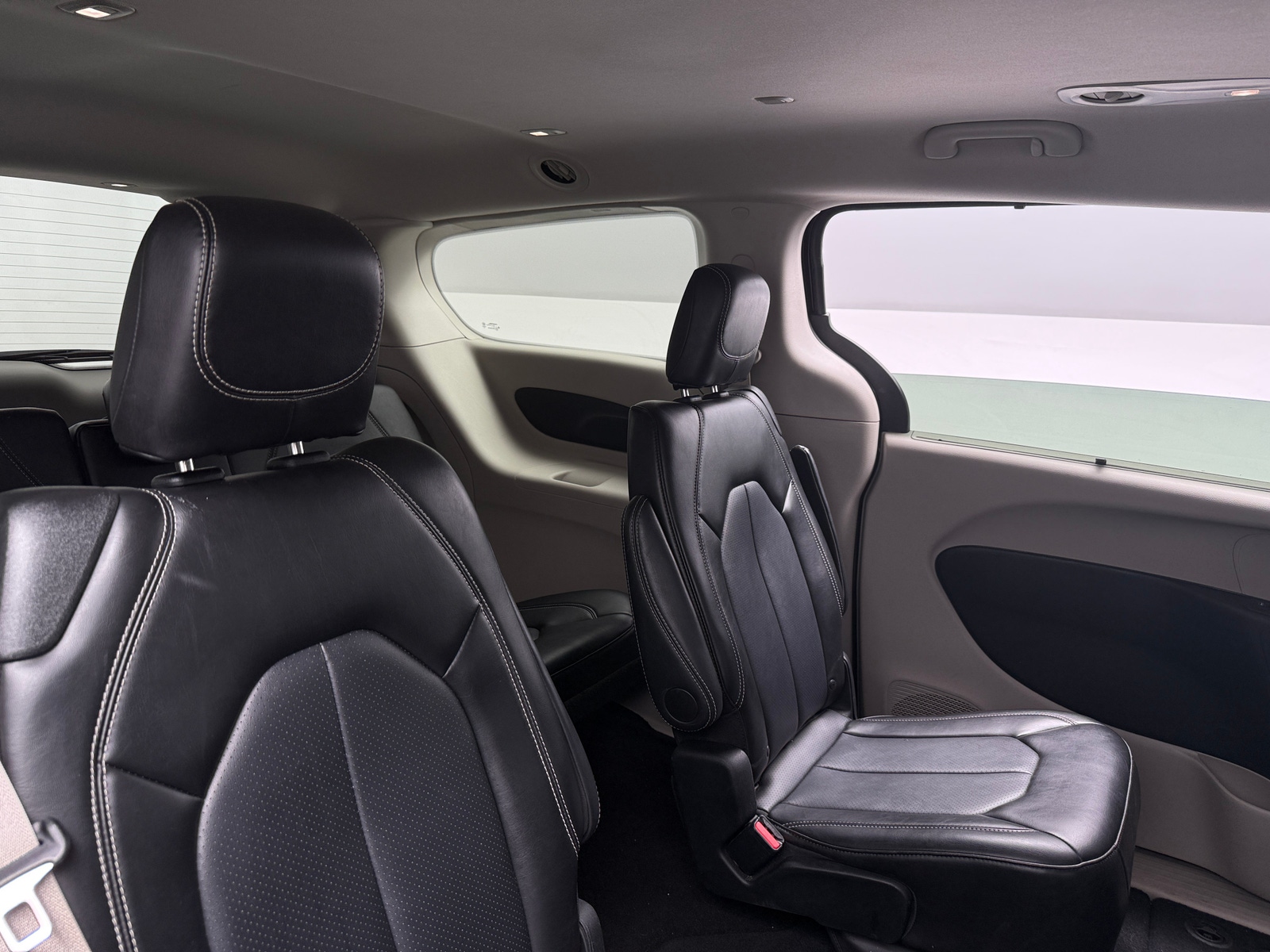 Thumbnail: 2024 Chrysler Pacifica - 5
