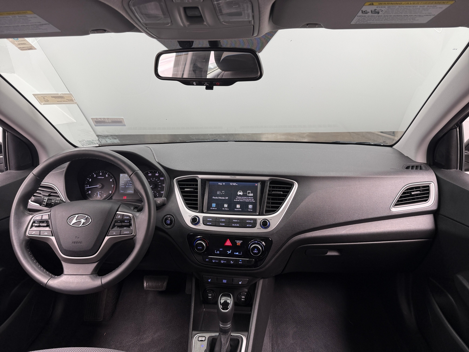 Thumbnail: 2022 Hyundai Accent - 3