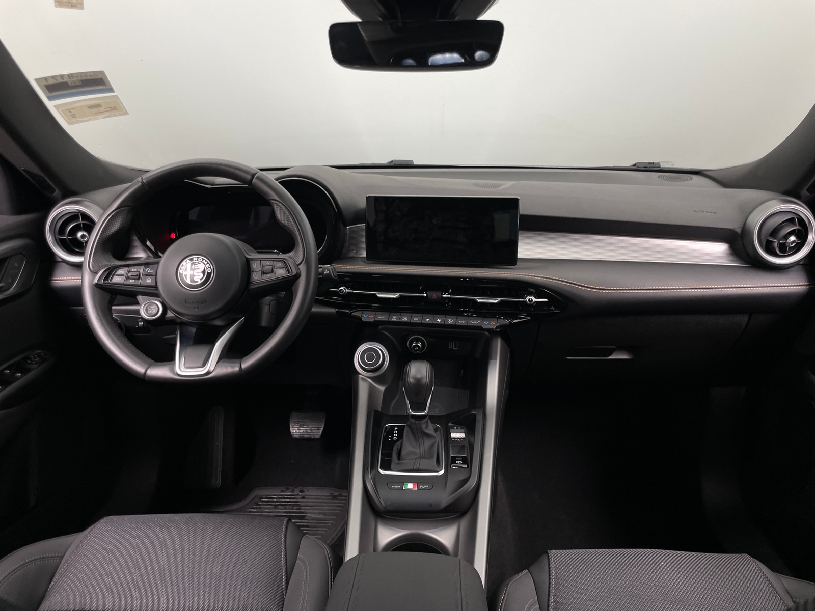 Thumbnail: 2024 Alfa Romeo Tonale - 3