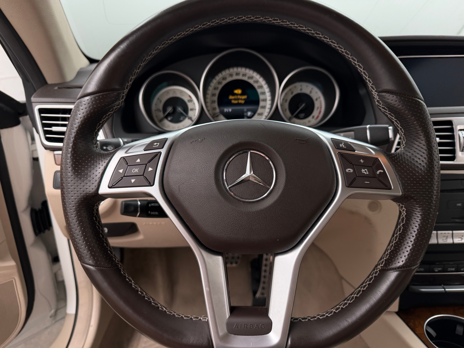 Thumbnail: 2016 Mercedes-Benz E-Class - 4