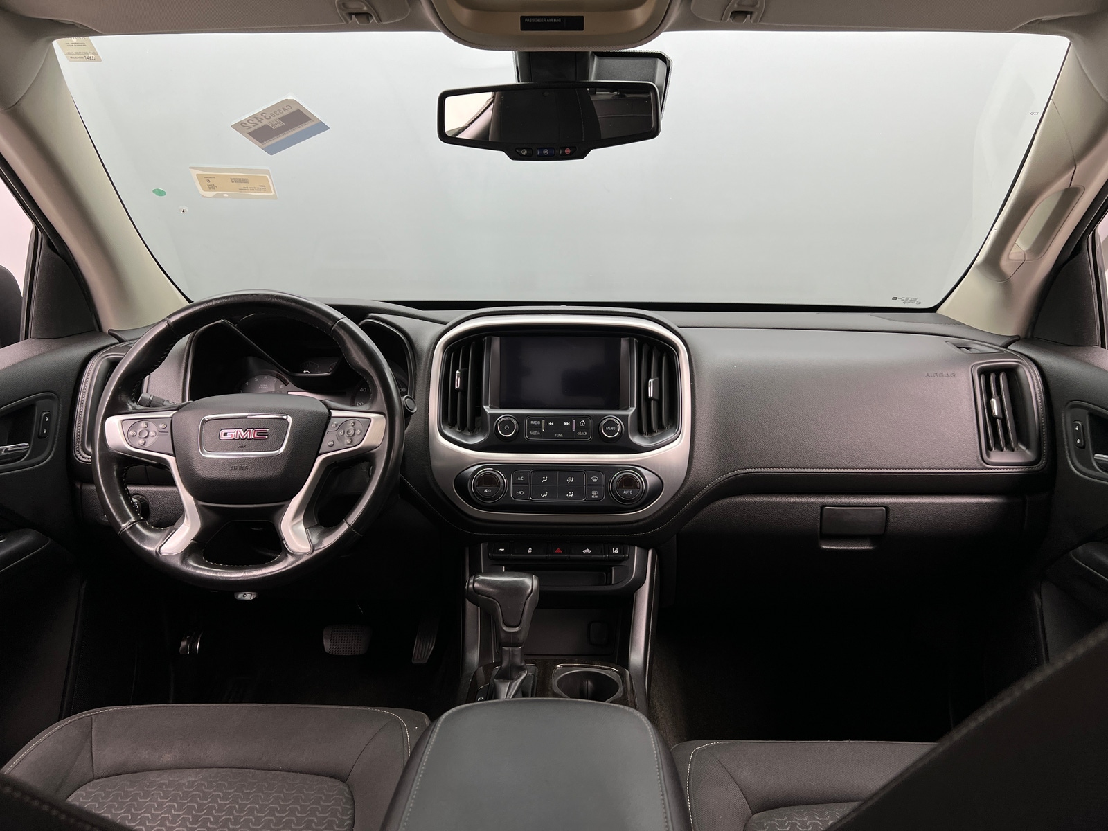 Thumbnail: 2016 GMC Canyon - 3