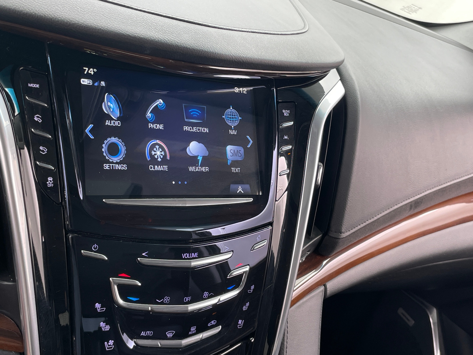 Thumbnail: 2020 Cadillac Escalade - 3