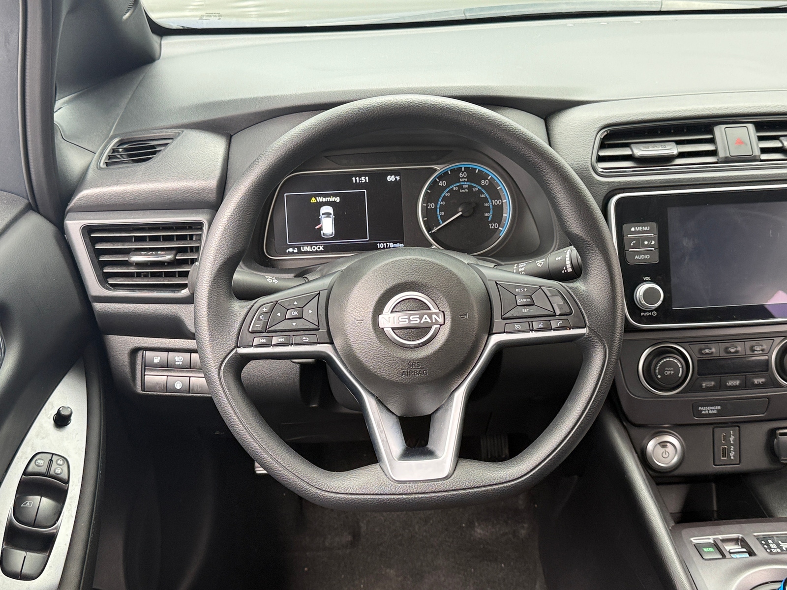Thumbnail: 2025 Nissan Leaf - 5