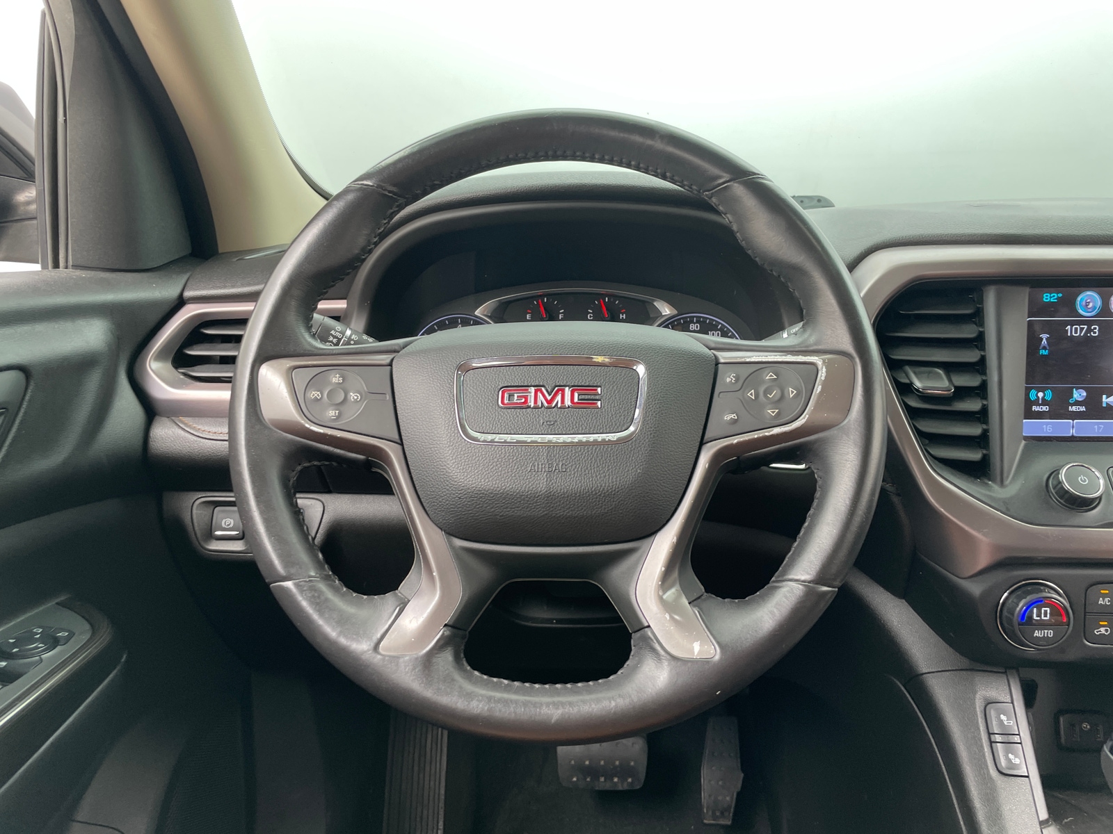 Thumbnail: 2017 GMC Acadia - 4
