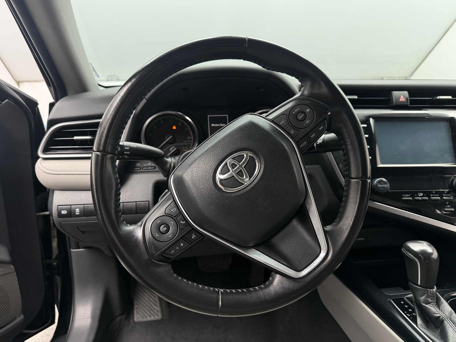 Thumbnail: 2019 Toyota Camry - 4