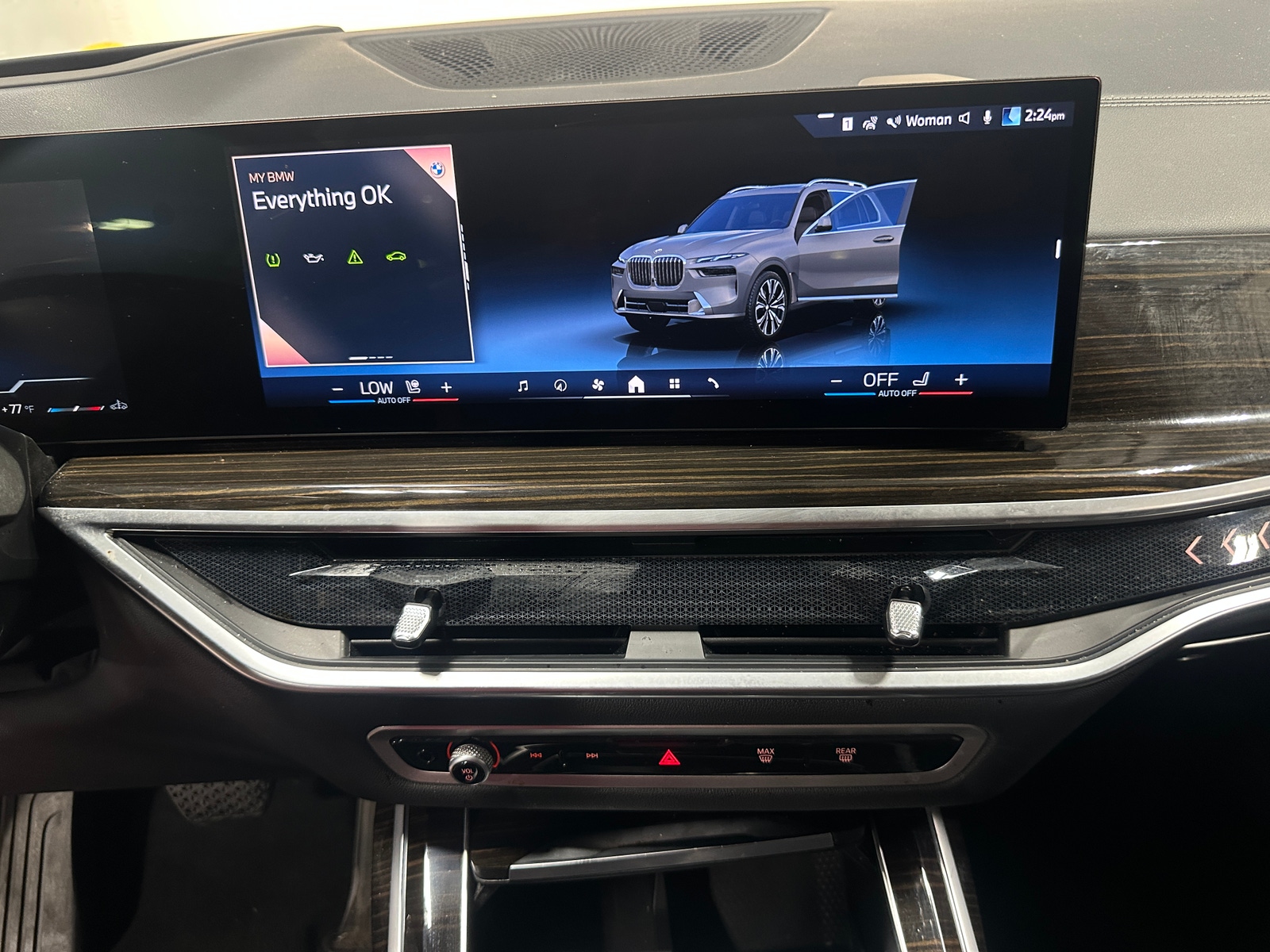 Thumbnail: 2024 BMW X7 - 3