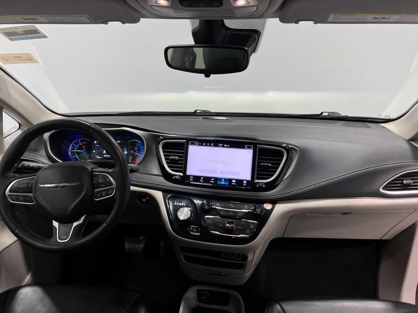 Thumbnail: 2023 Chrysler Pacifica - 2