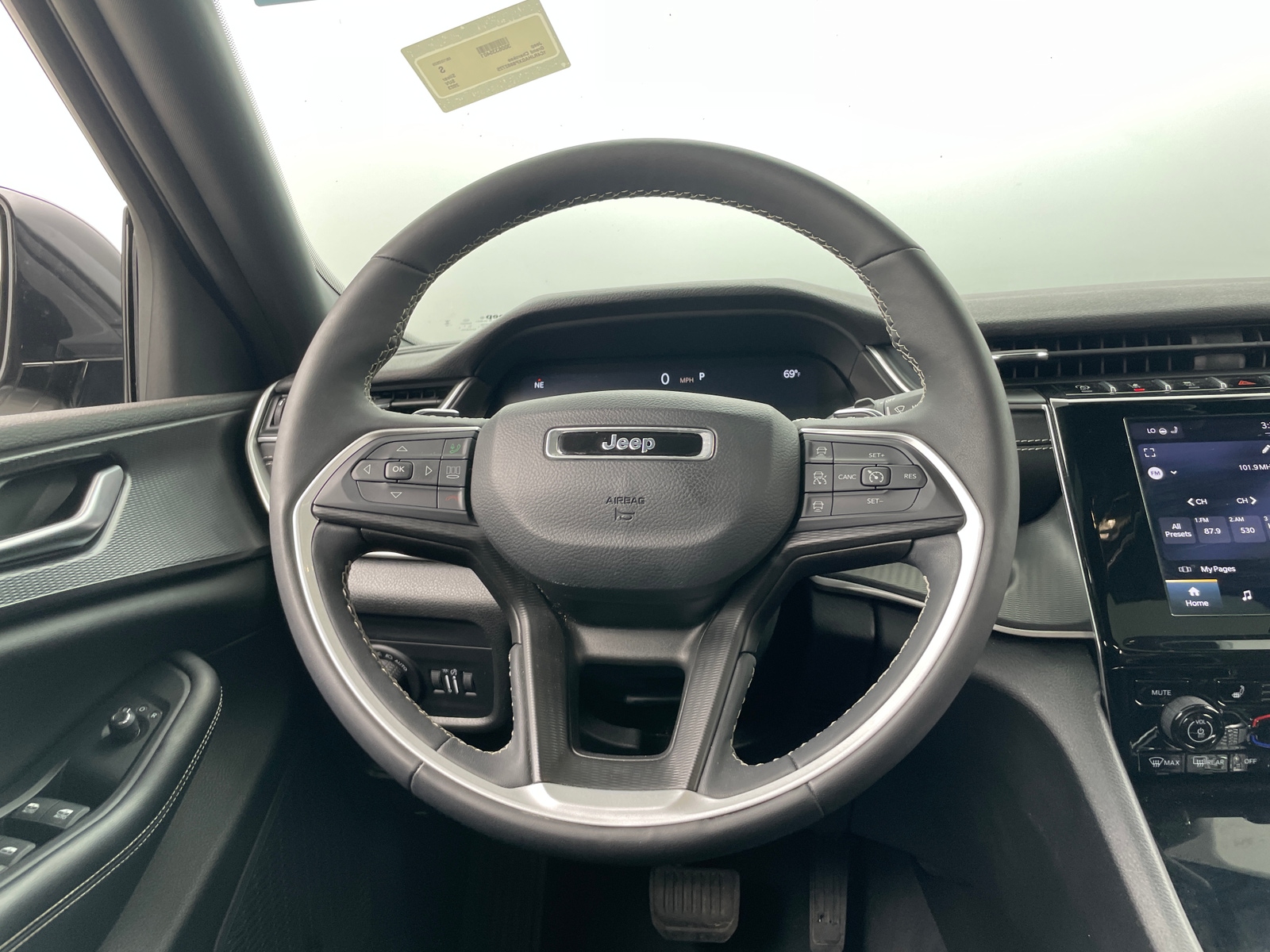 Thumbnail: 2023 Jeep Grand Cherokee - 4