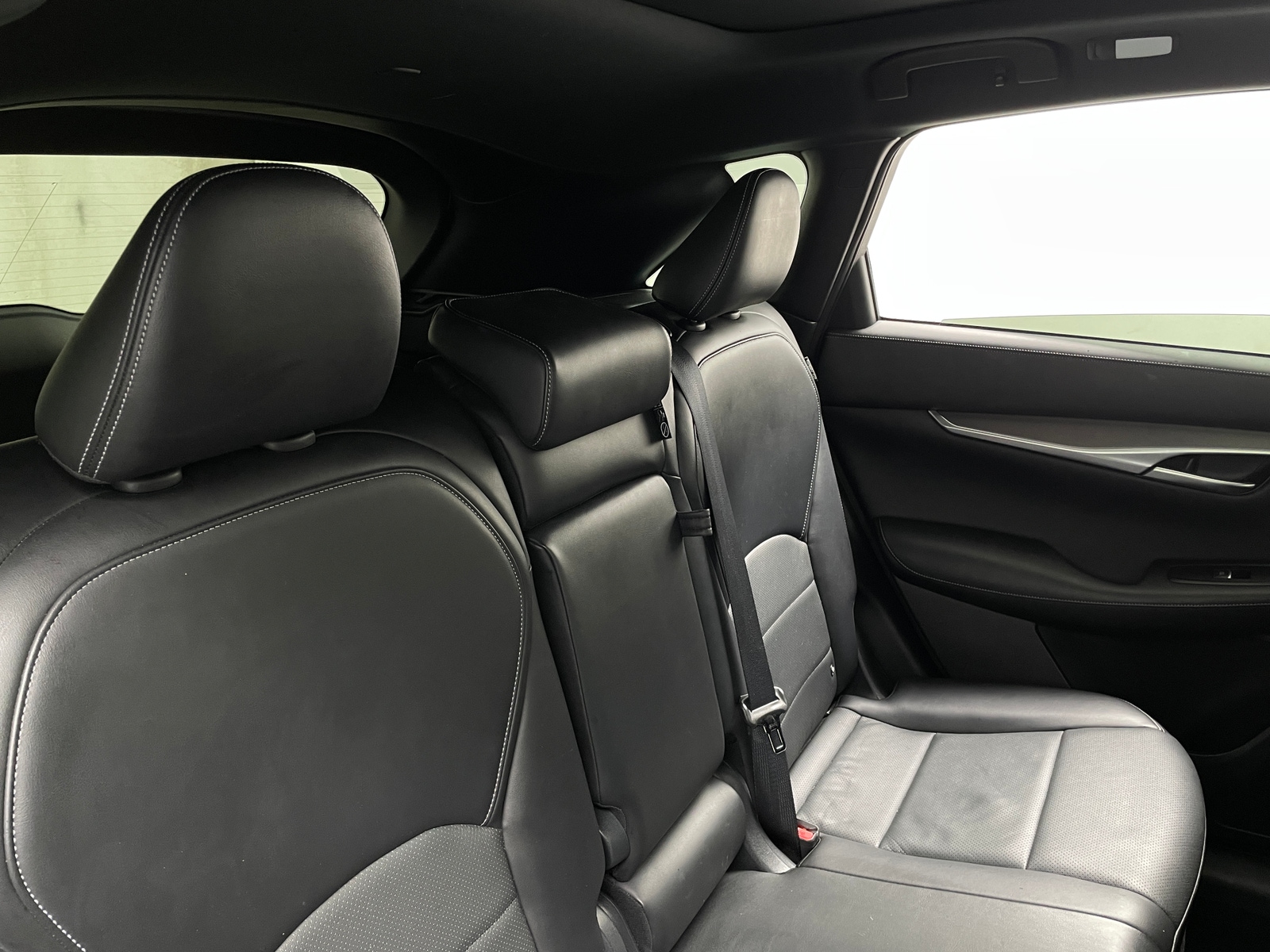 Thumbnail: 2022 INFINITI QX50 - 5