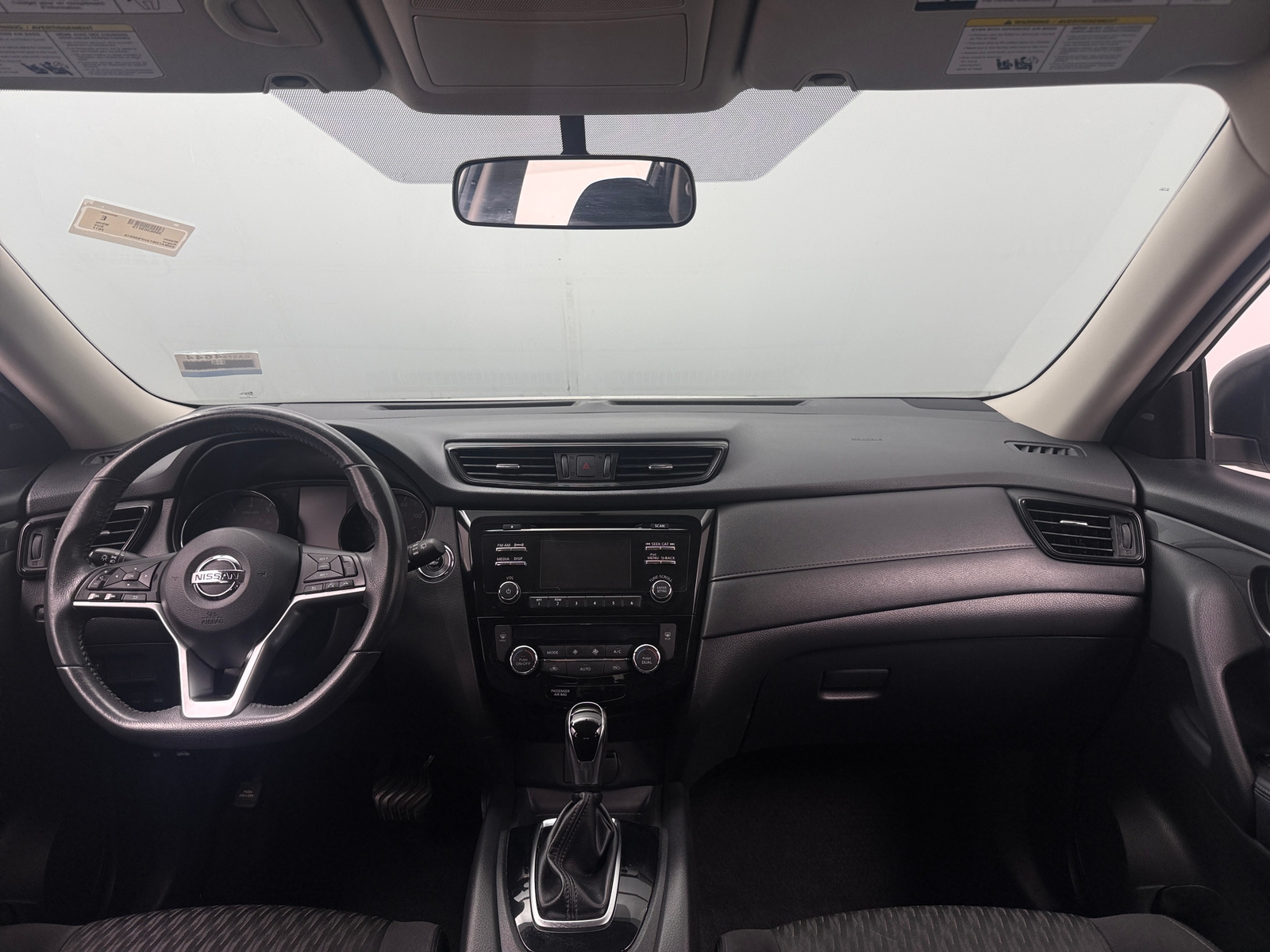 Thumbnail: 2017 Nissan Rogue - 3