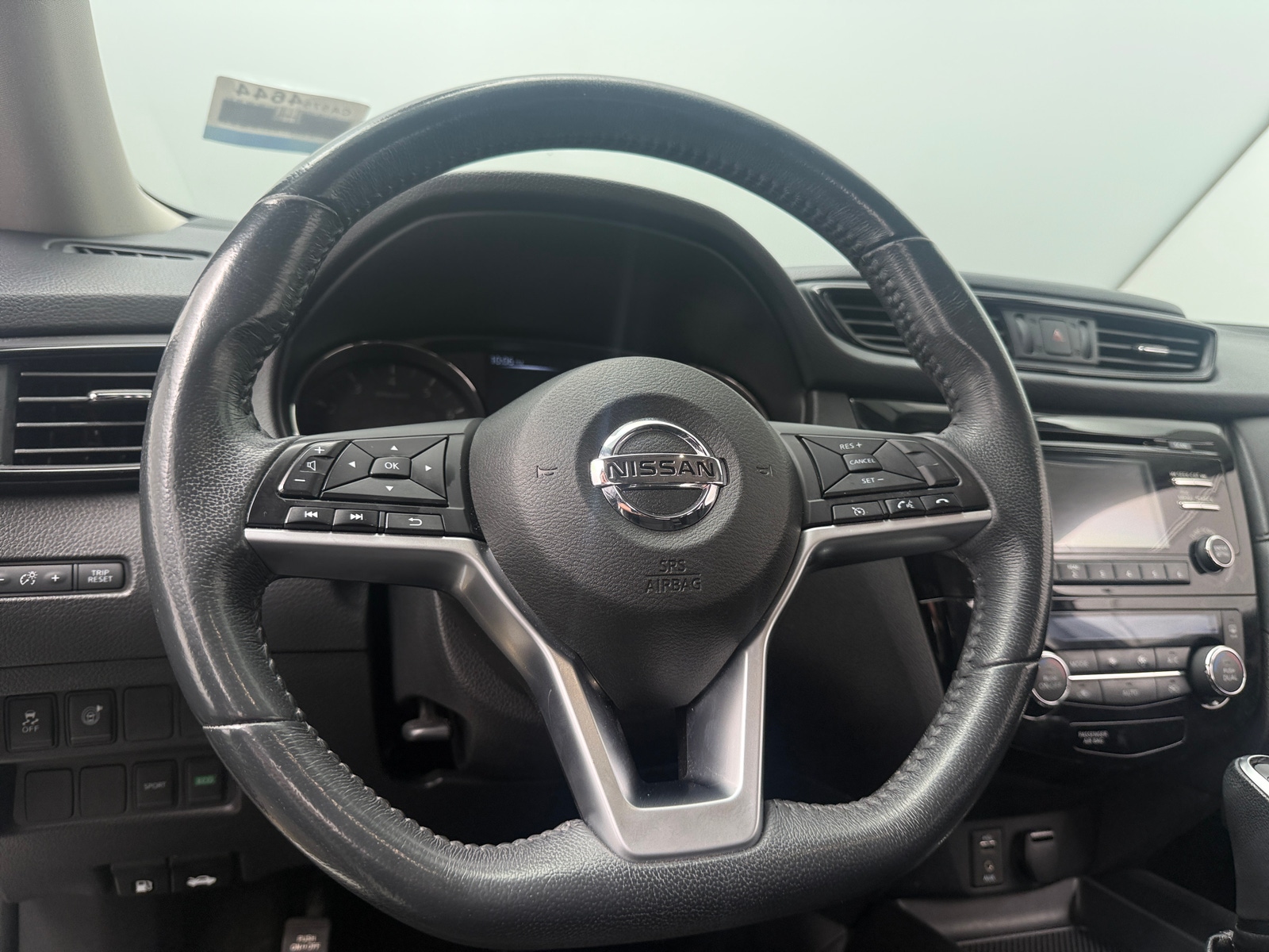 Thumbnail: 2017 Nissan Rogue - 5