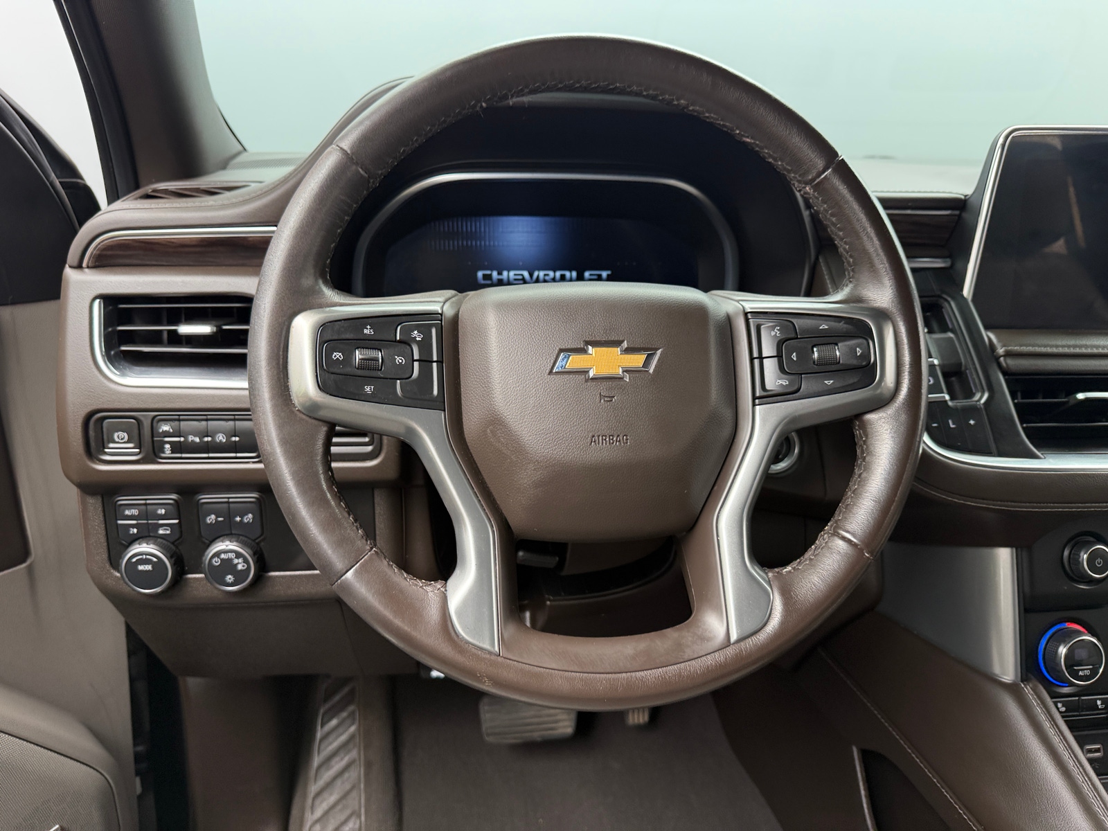 Thumbnail: 2023 Chevrolet Tahoe - 4
