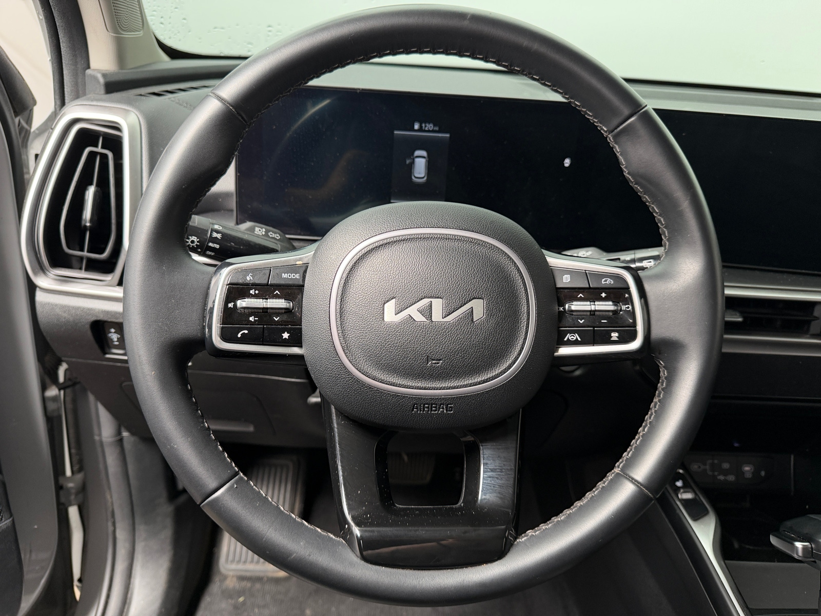 Thumbnail: 2024 Kia Sorento - 4