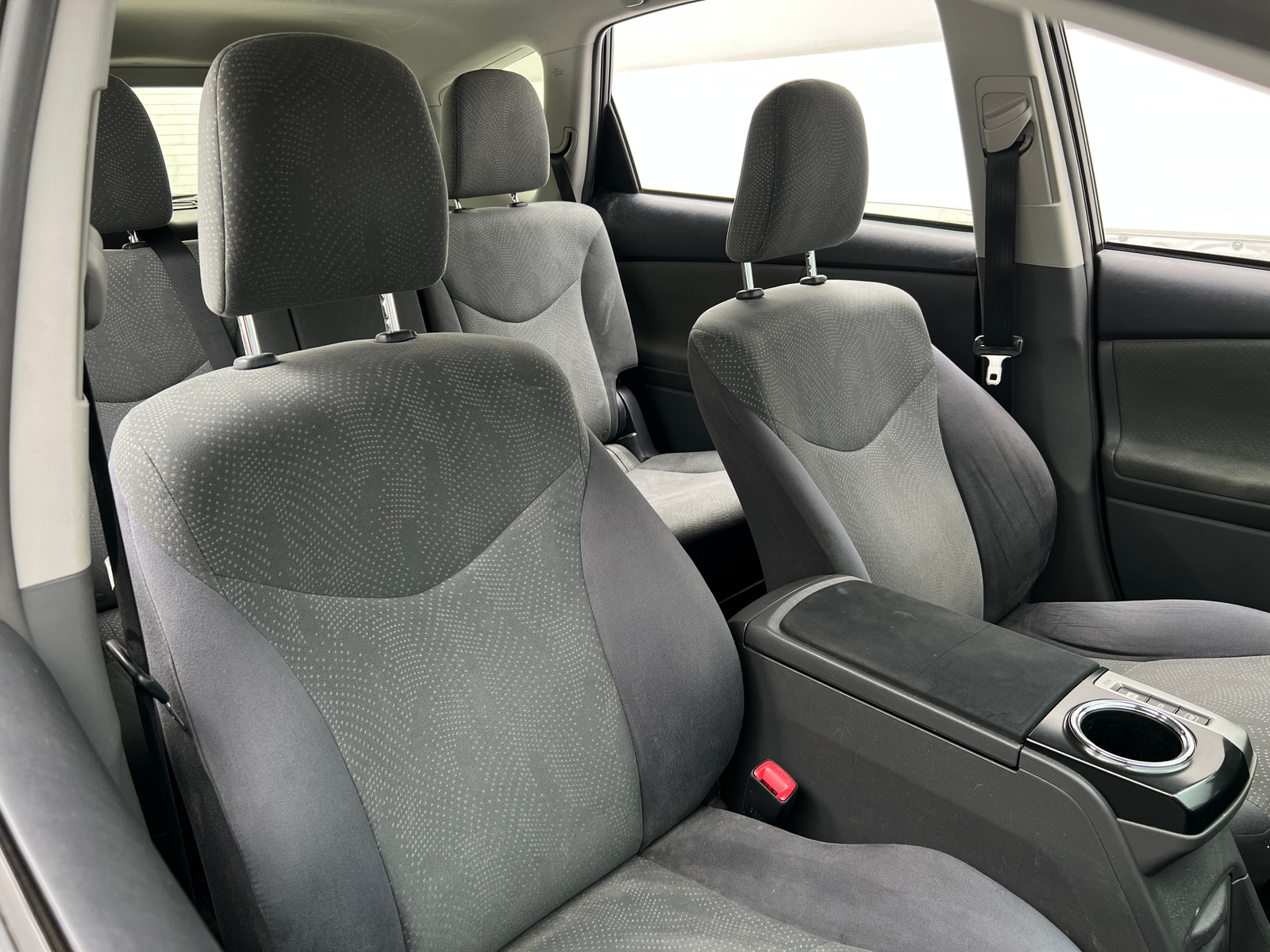 Thumbnail: 2014 Toyota Prius v - 2