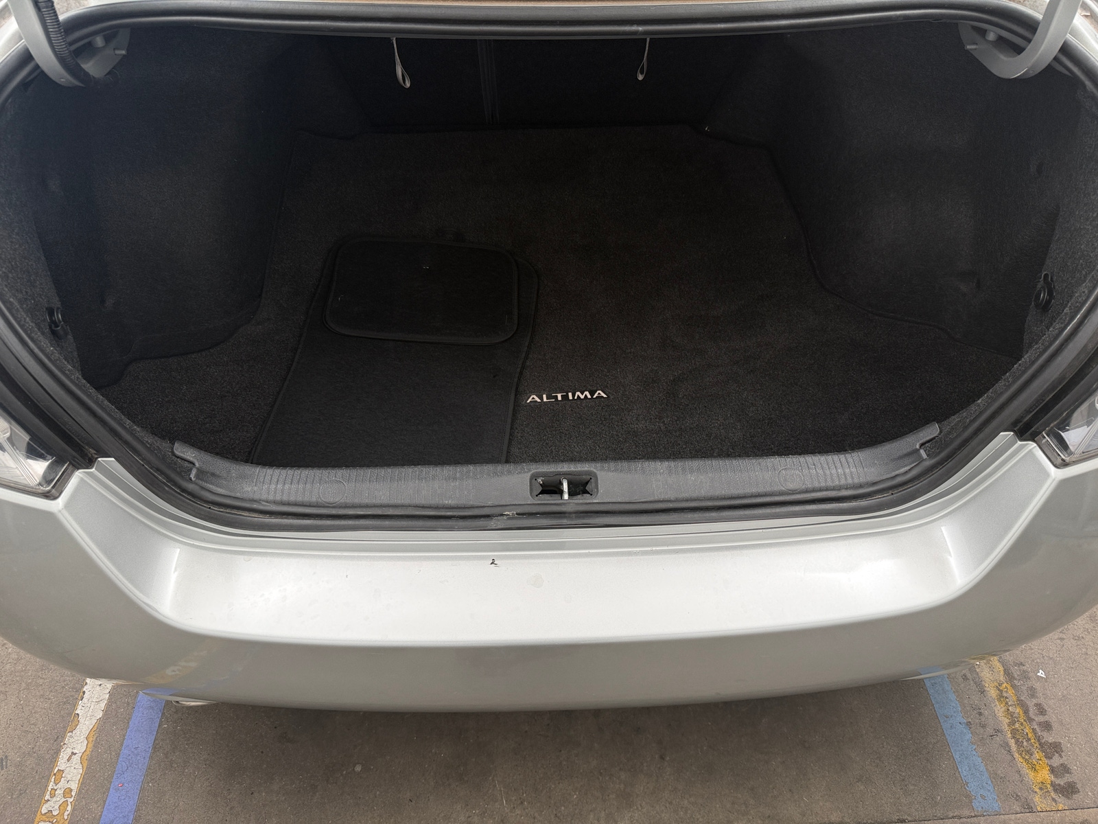 Thumbnail: 2012 Nissan Altima - 7