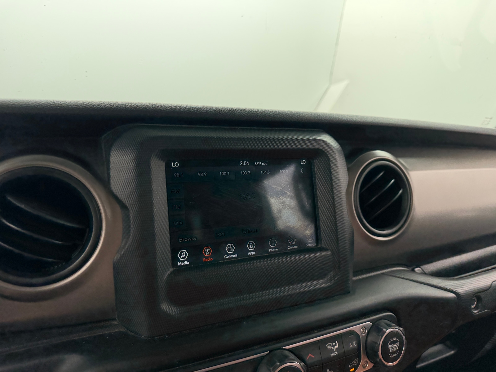 Thumbnail: 2020 Jeep Gladiator - 4