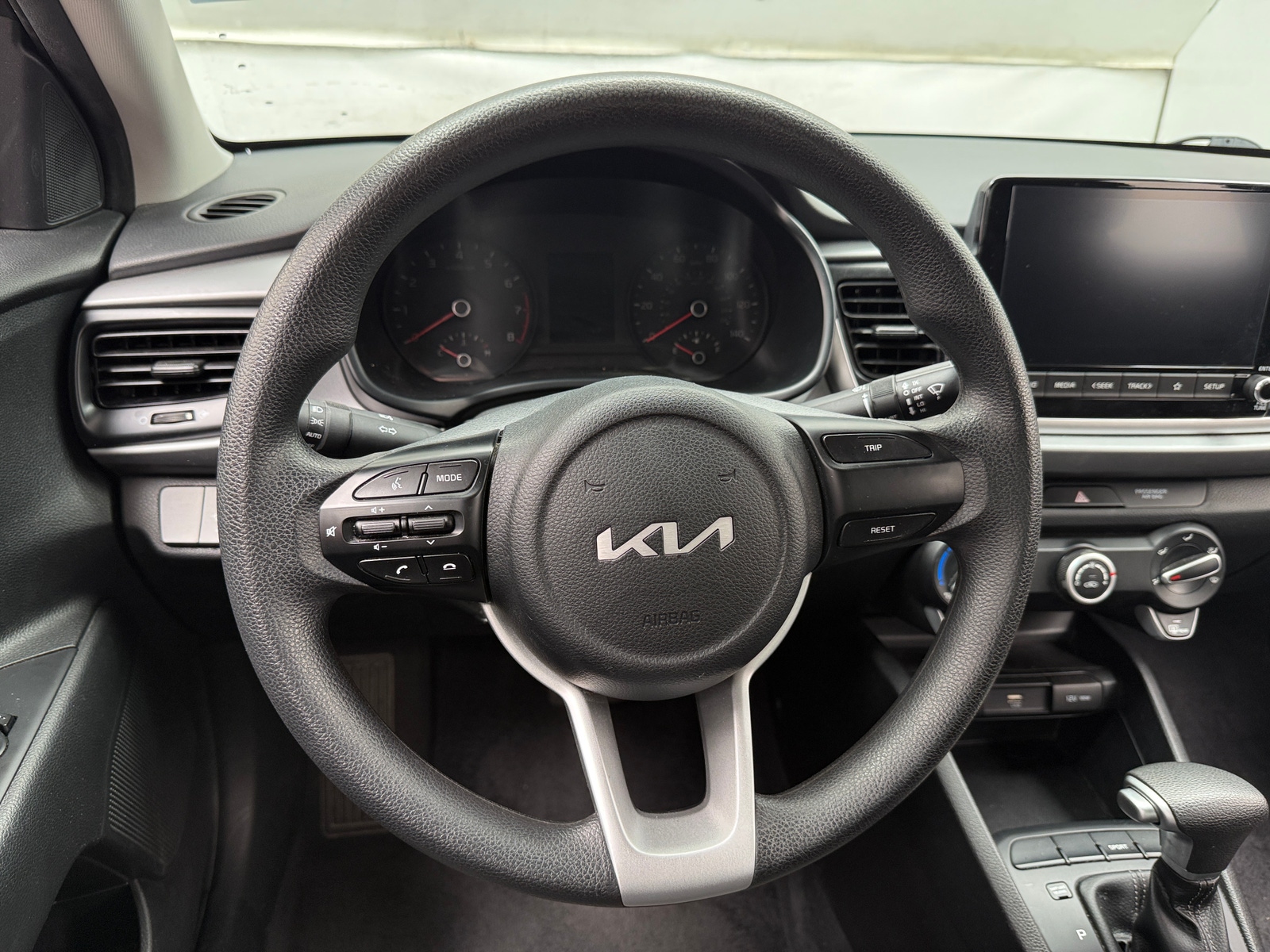 Thumbnail: 2022 Kia Rio - 5