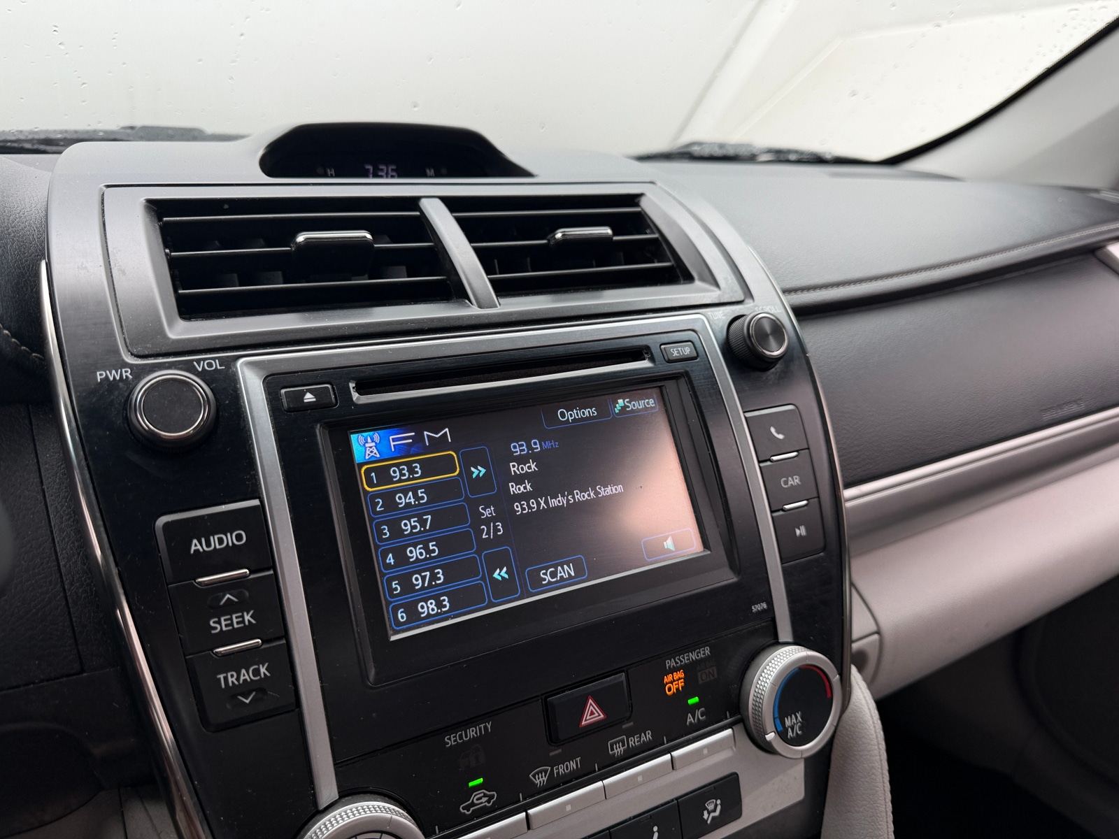 Thumbnail: 2013 Toyota Camry - 4
