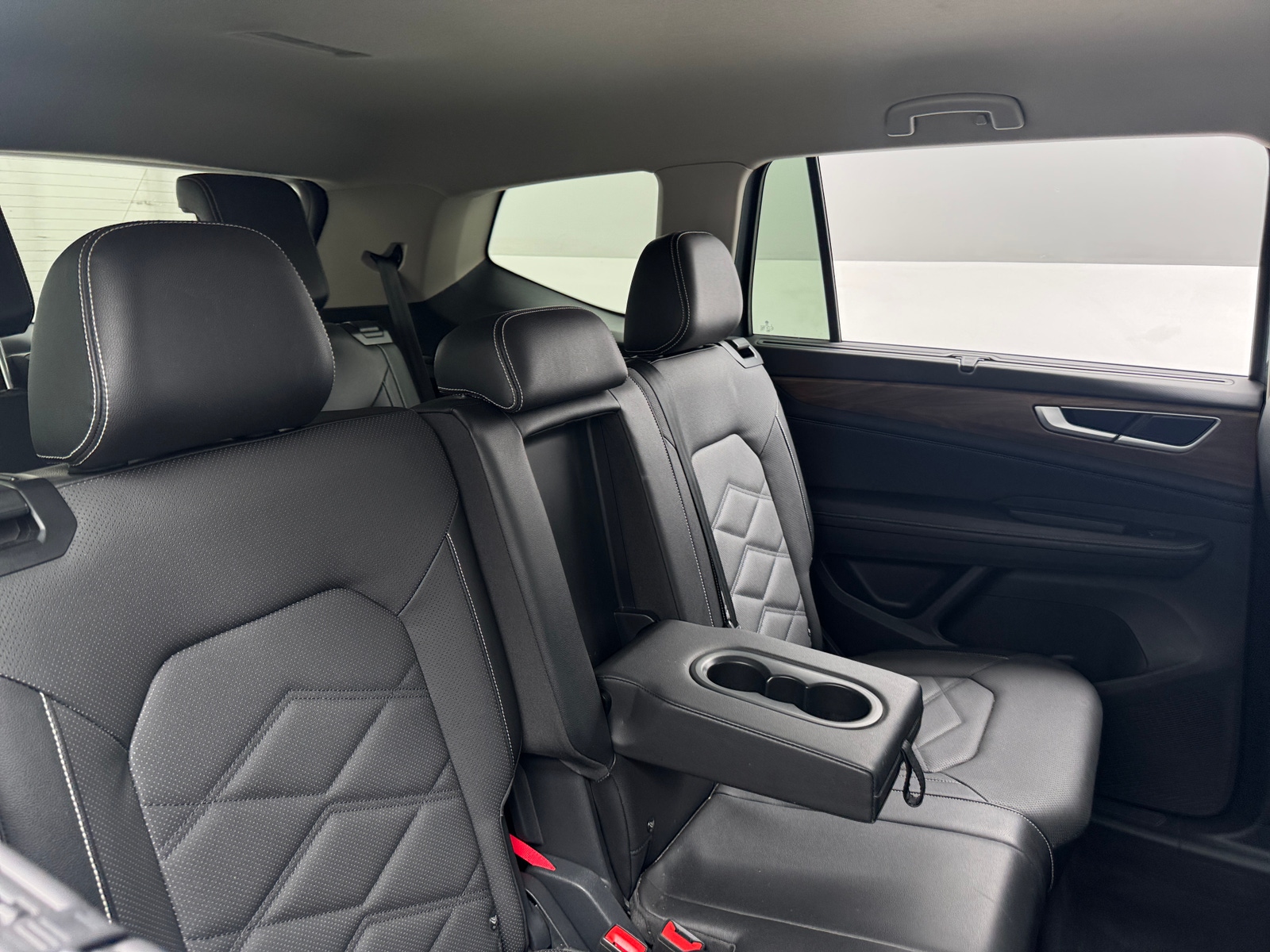 Thumbnail: 2024 Volkswagen Atlas - 5