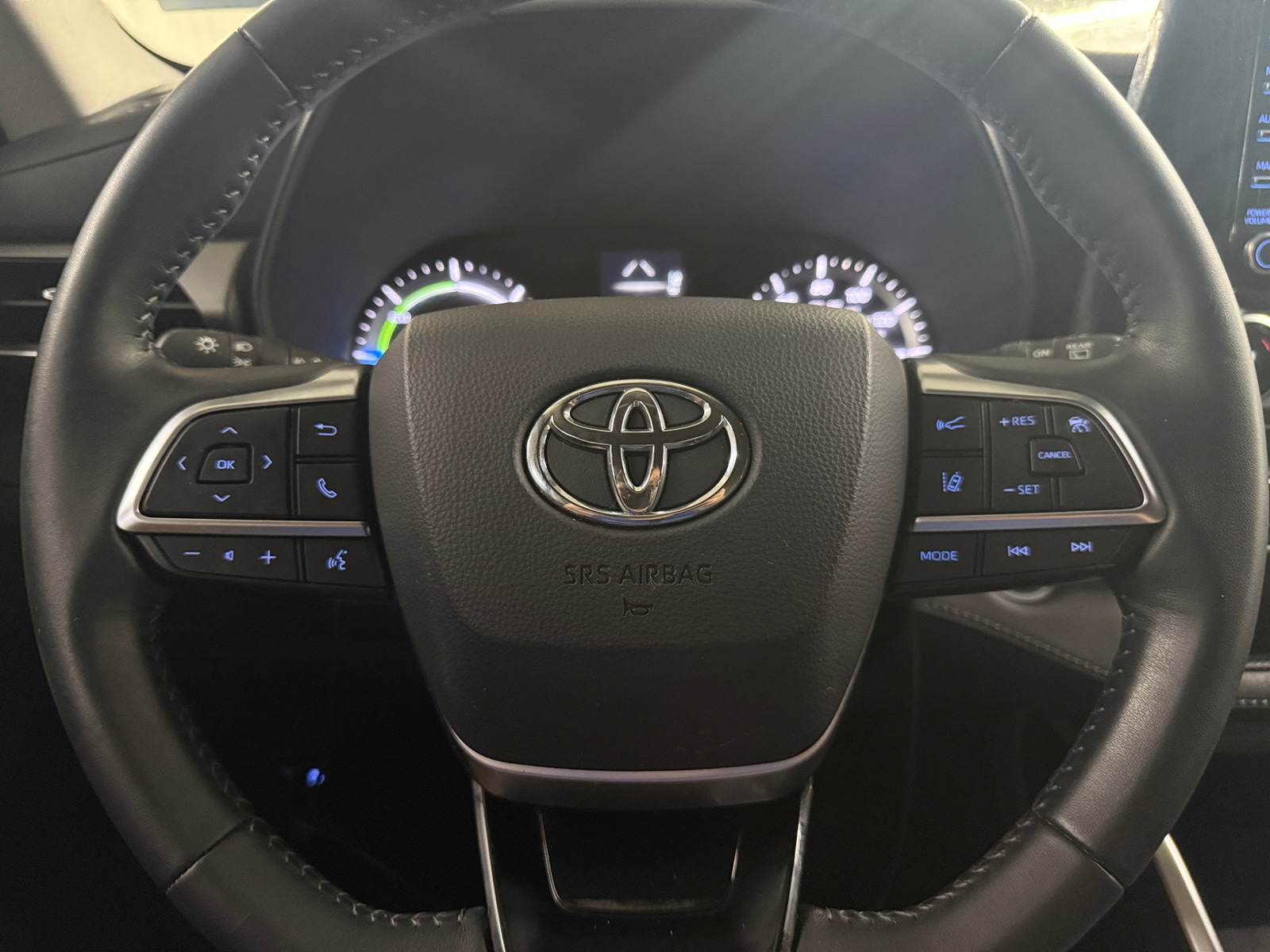 Thumbnail: 2021 Toyota Highlander - 5