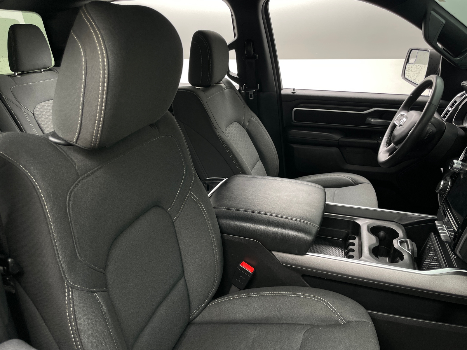 Thumbnail: 2025 RAM 1500 - 2