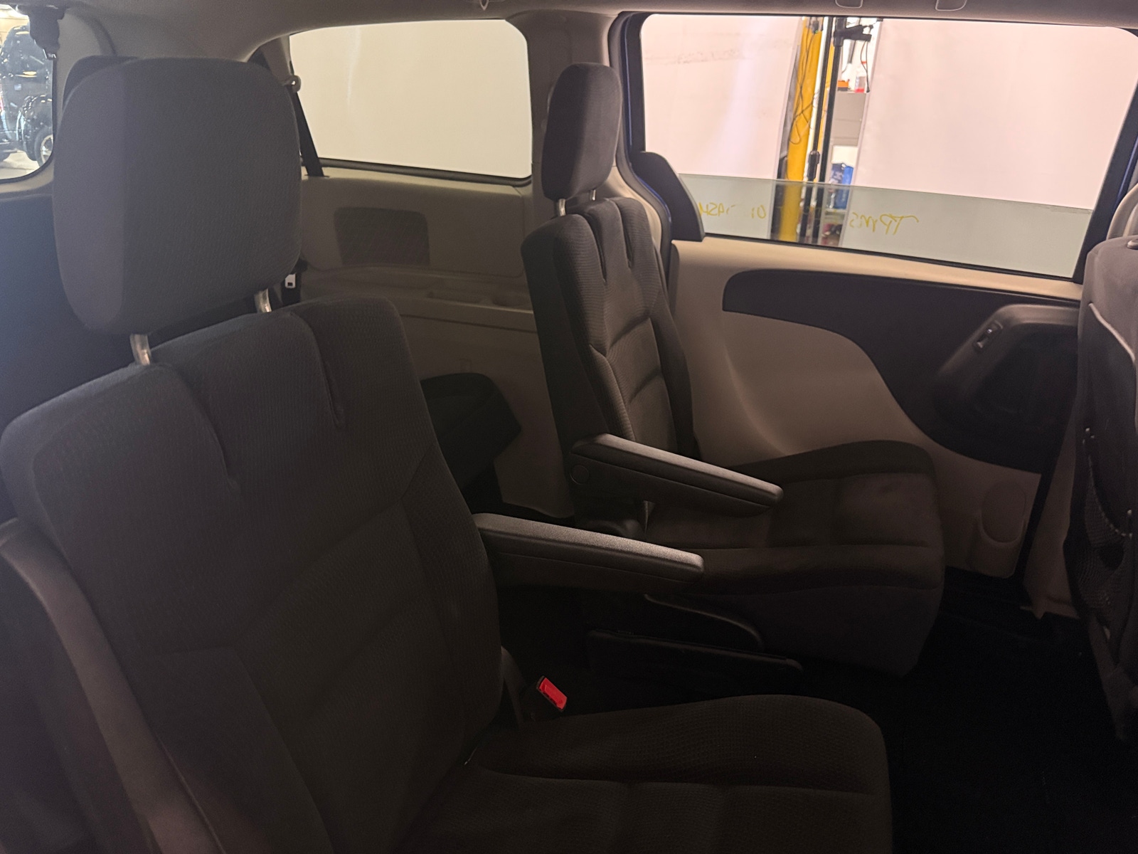 Thumbnail: 2019 Dodge Grand Caravan - 6