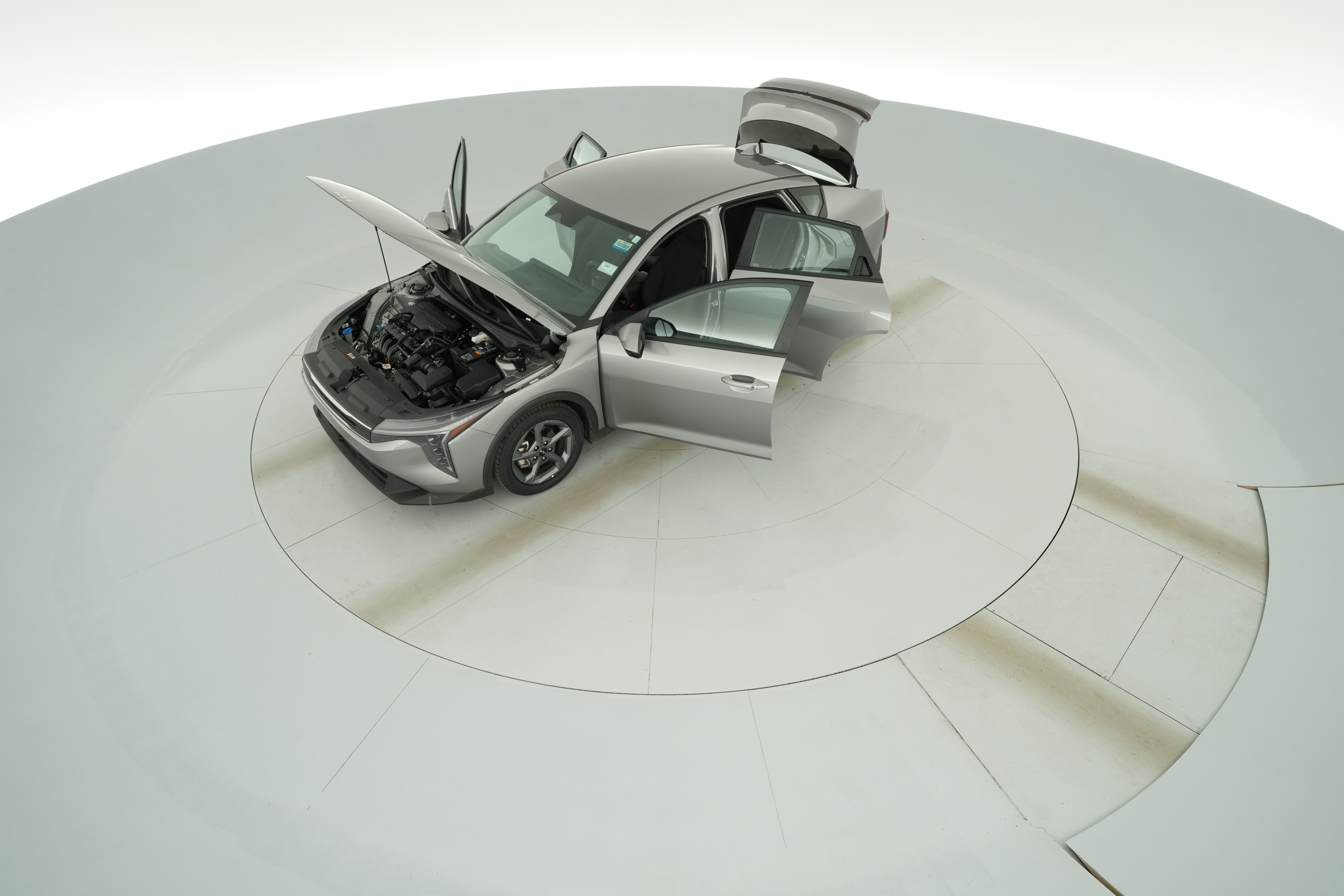 2025 Kia K4 LXS - Photo 40
