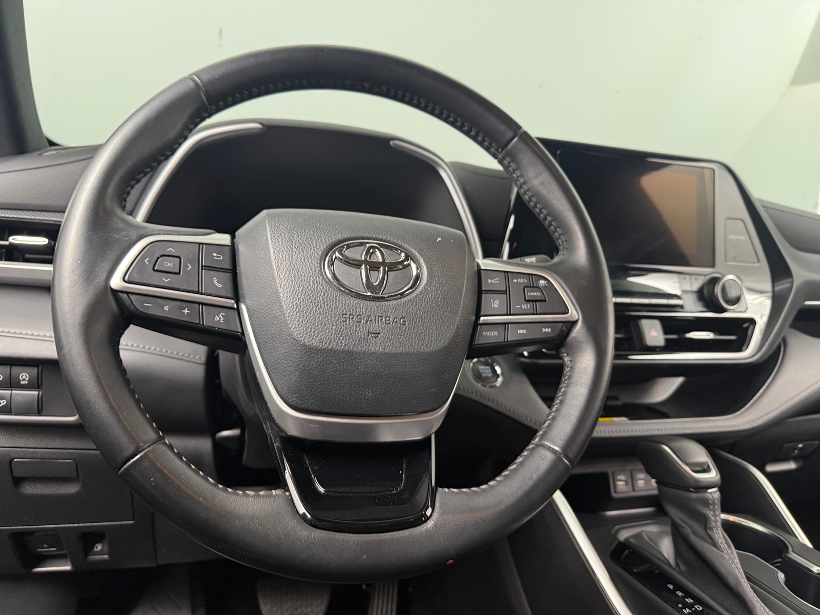 Thumbnail: 2023 Toyota Highlander - 5